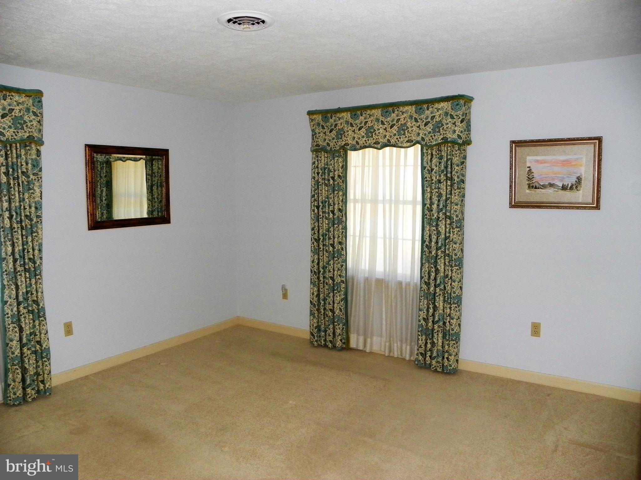 LYNNWOOD - Residential