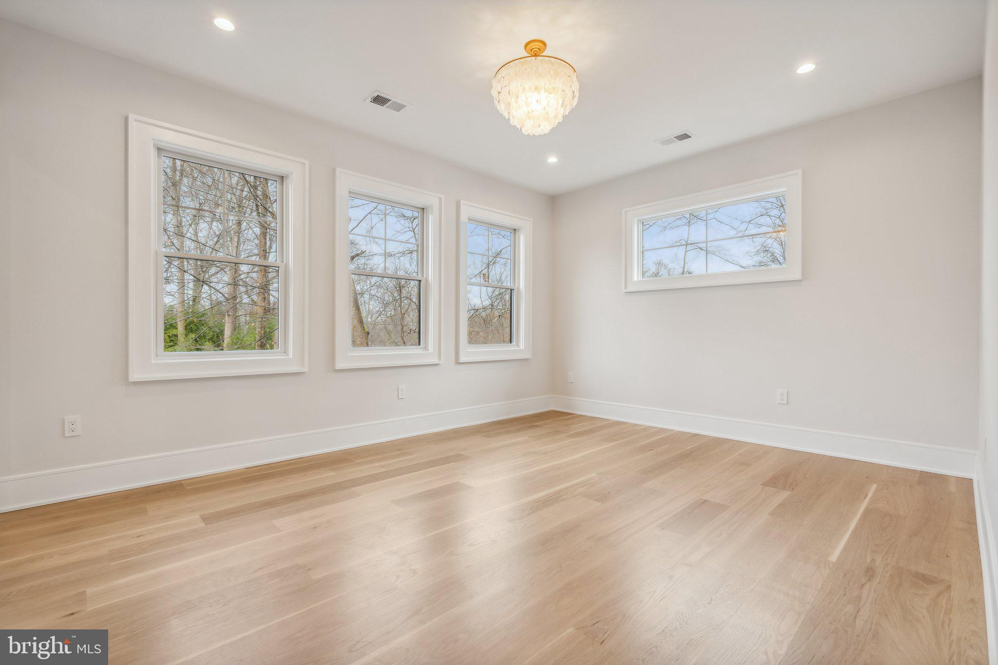 GLEN ECHO HEIGHTS - Residential