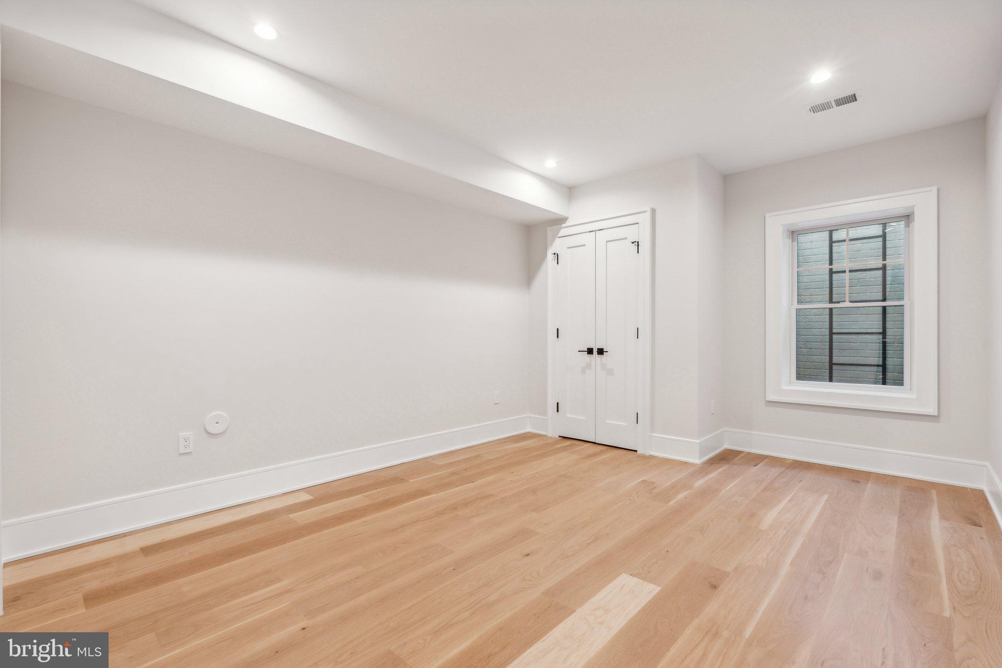 GLEN ECHO HEIGHTS - Residential