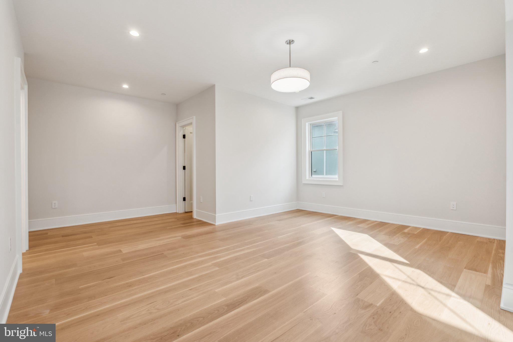 GLEN ECHO HEIGHTS - Residential