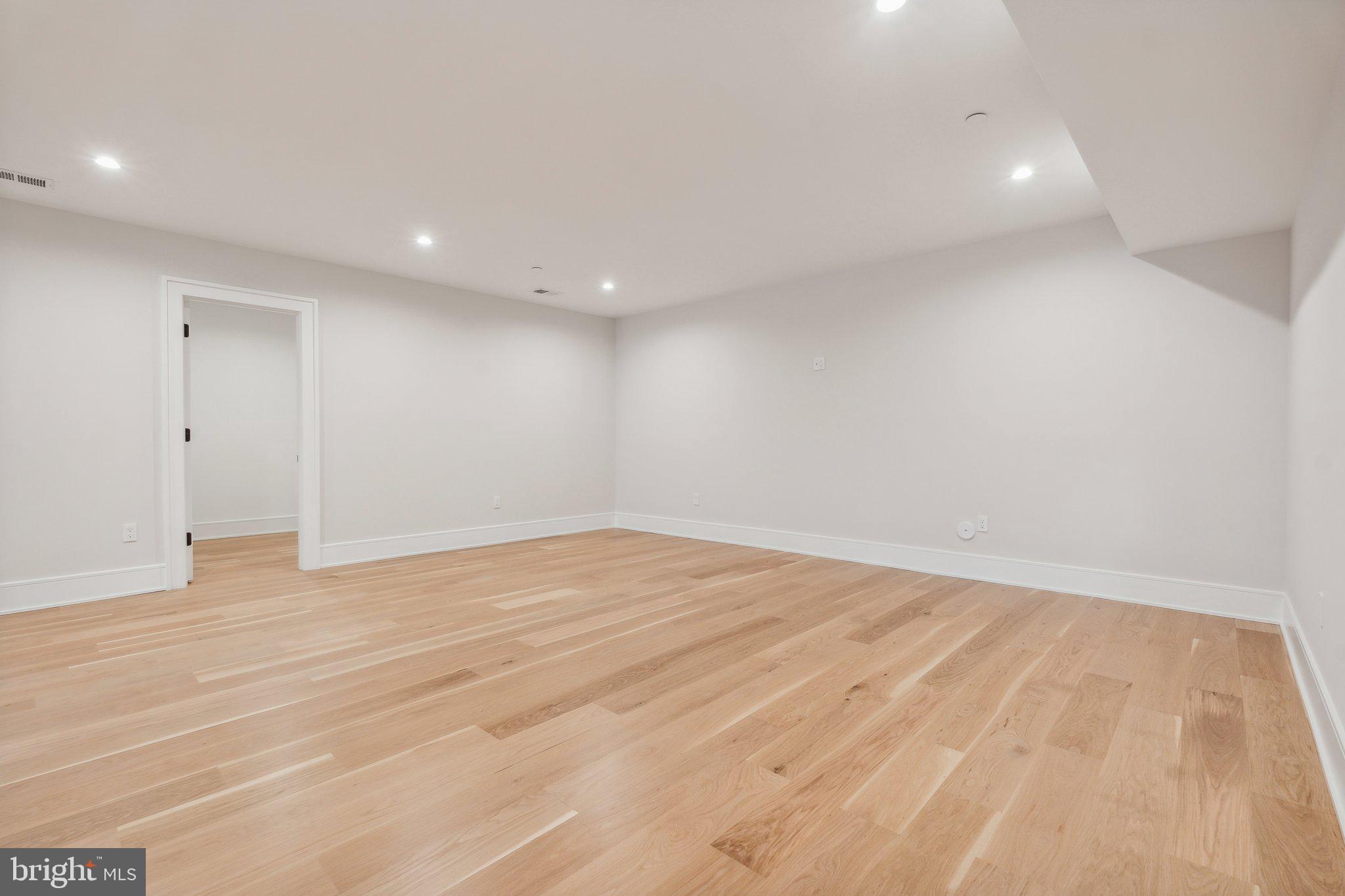 GLEN ECHO HEIGHTS - Residential