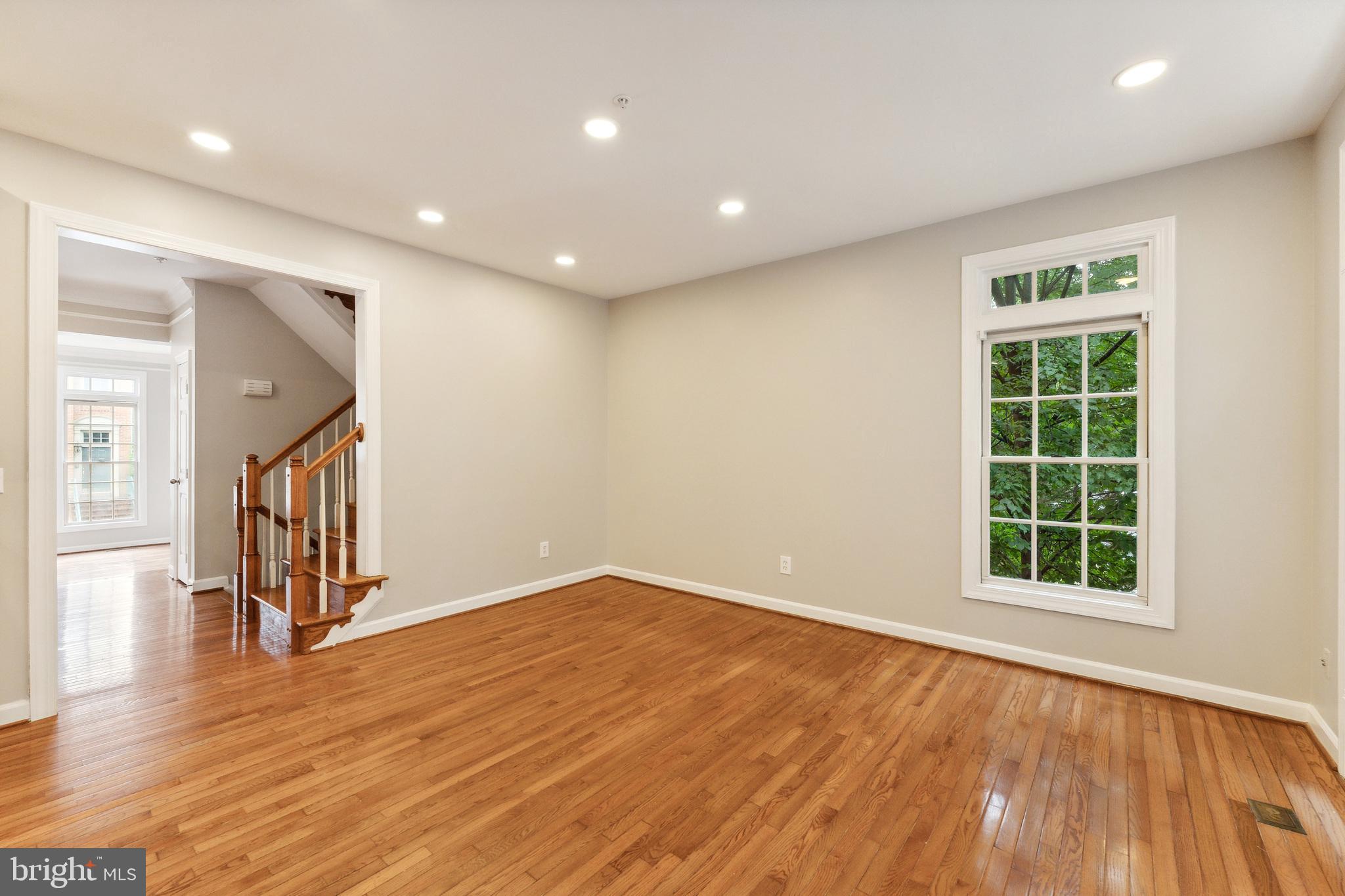 KIDWELL TOWNS - Residential Lease