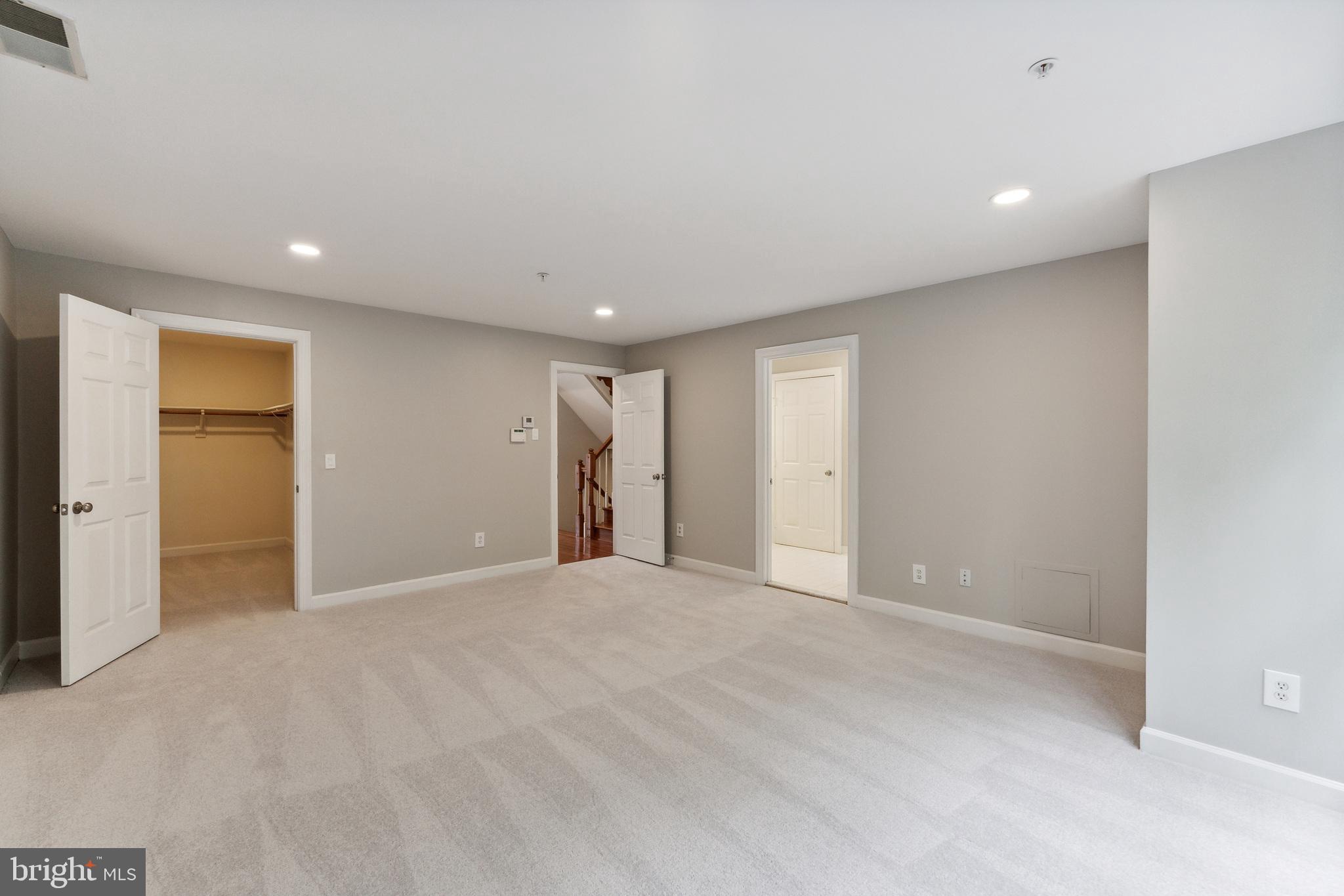 KIDWELL TOWNS - Residential Lease