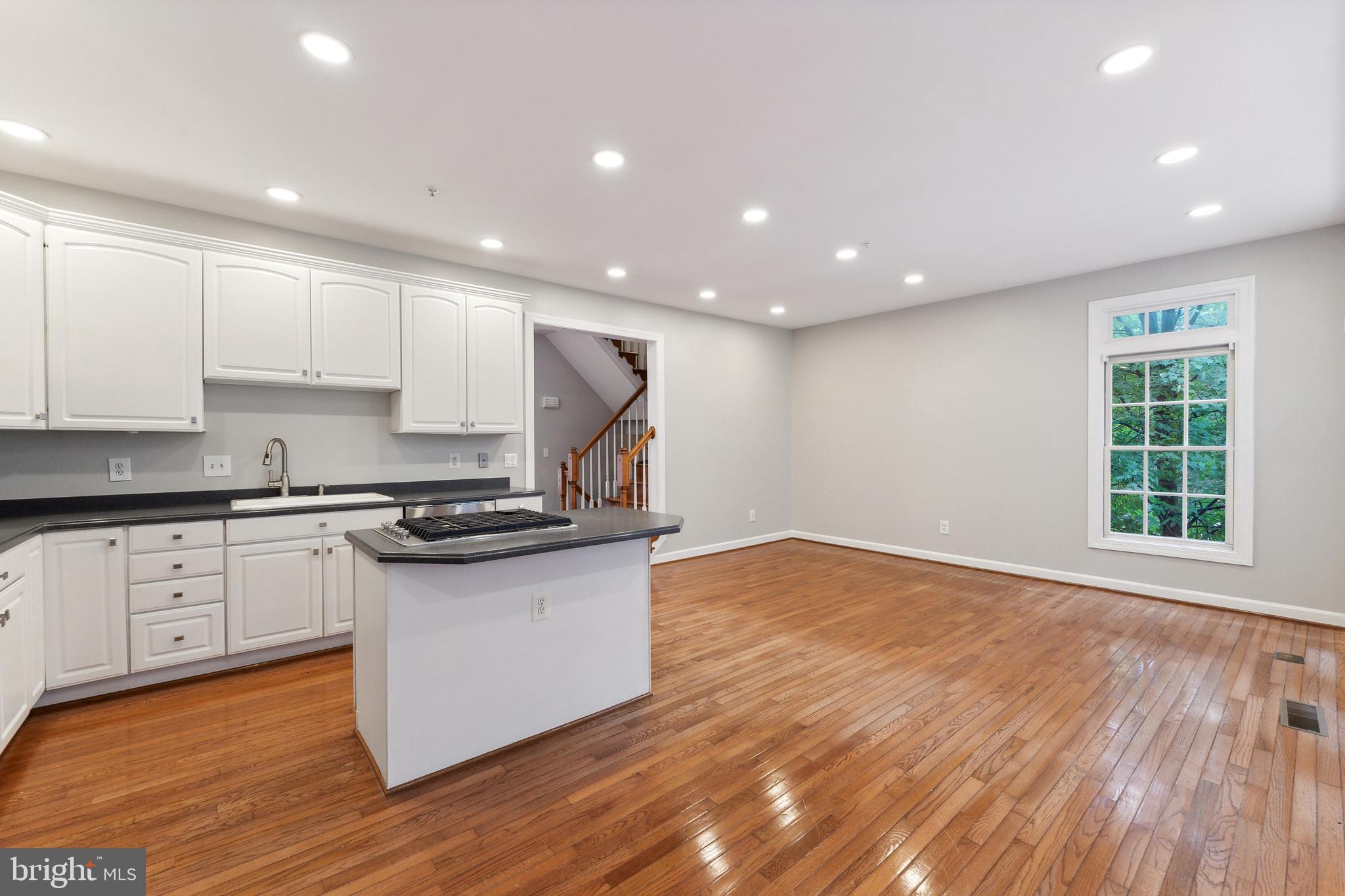 KIDWELL TOWNS - Residential Lease