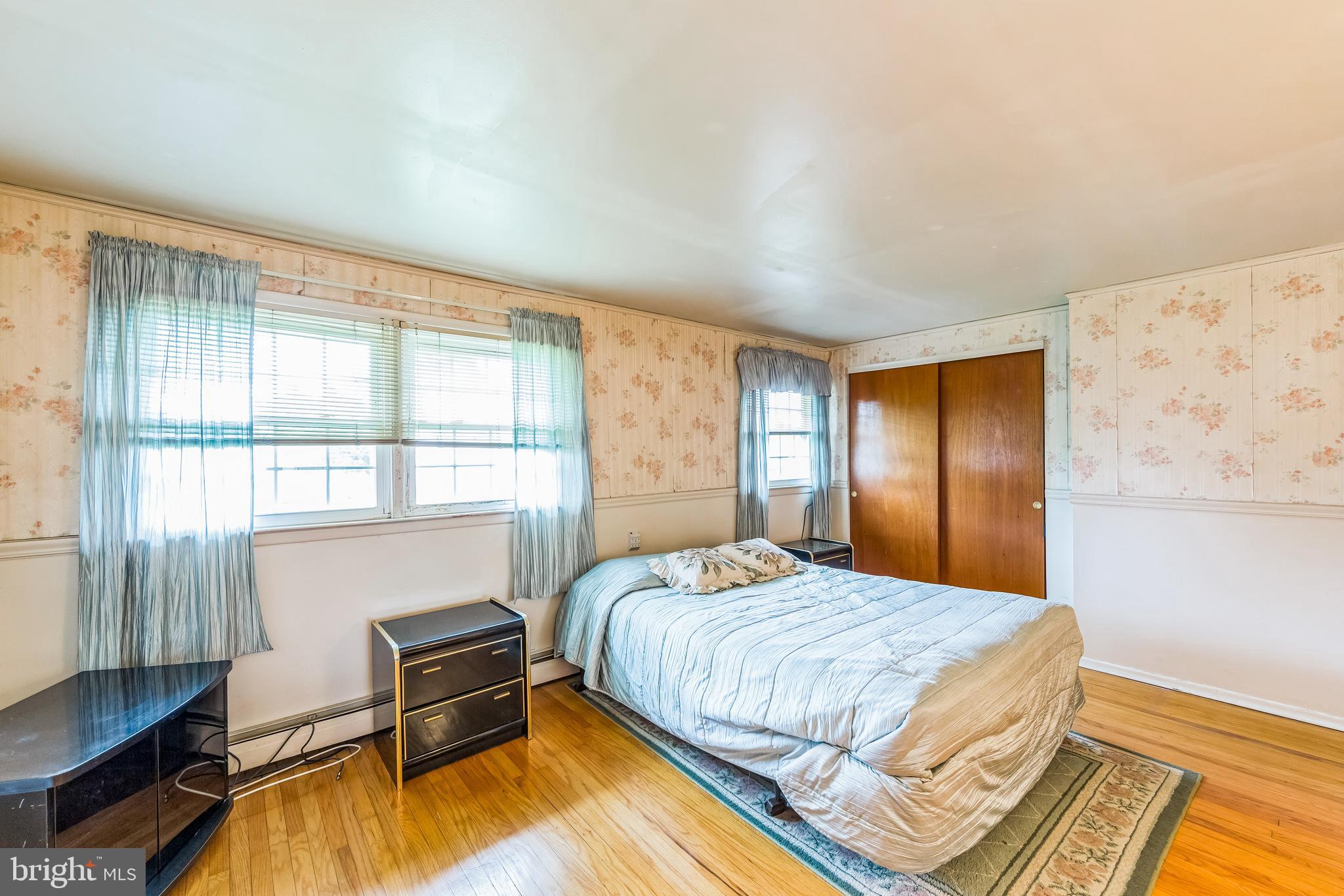 MEETINGHOUSE VIL - Residential