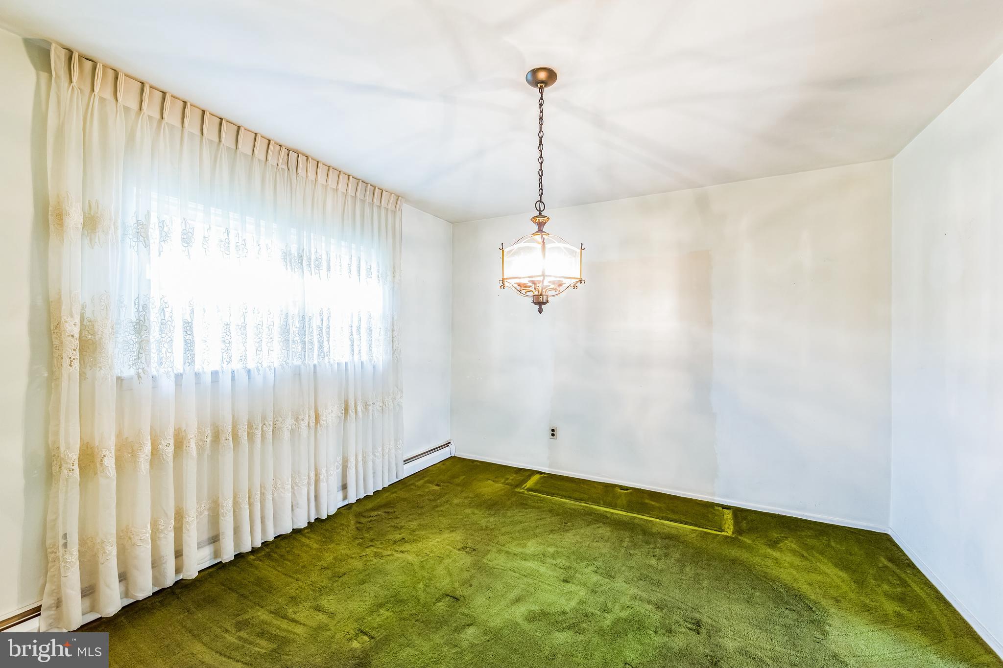 MEETINGHOUSE VIL - Residential