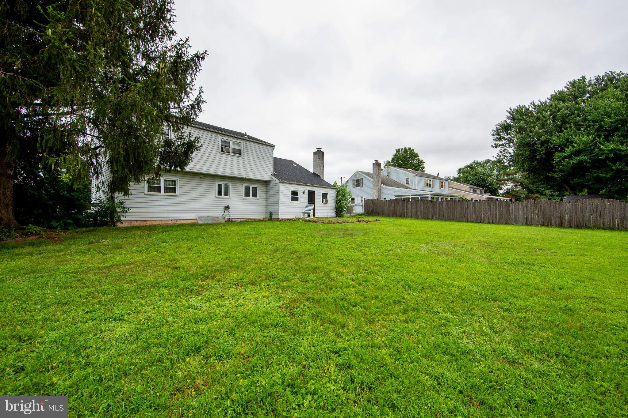 MEETINGHOUSE VIL - Residential