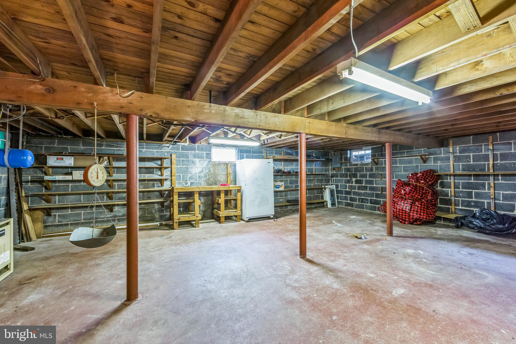 MEETINGHOUSE VIL - Residential