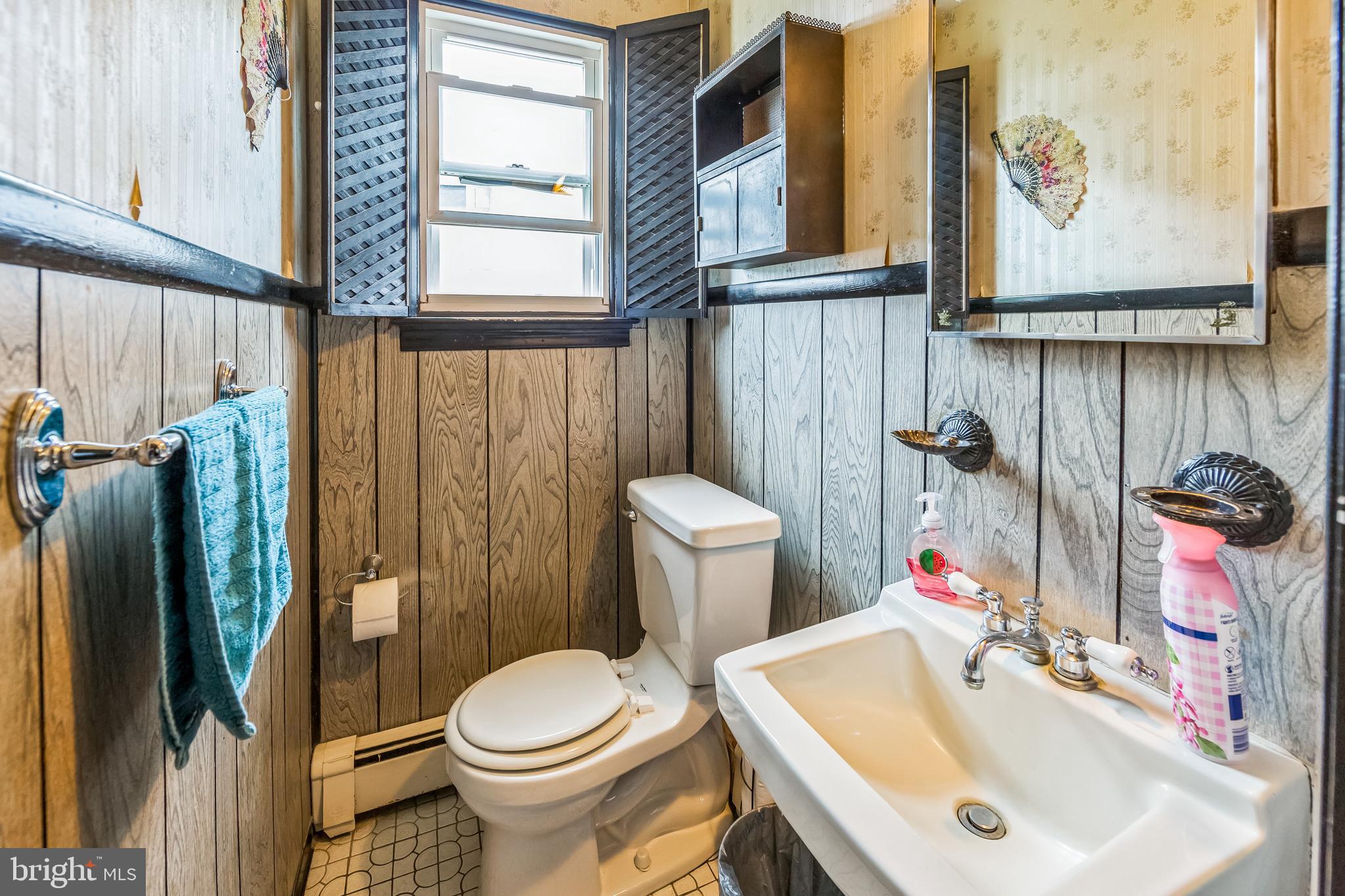 MEETINGHOUSE VIL - Residential