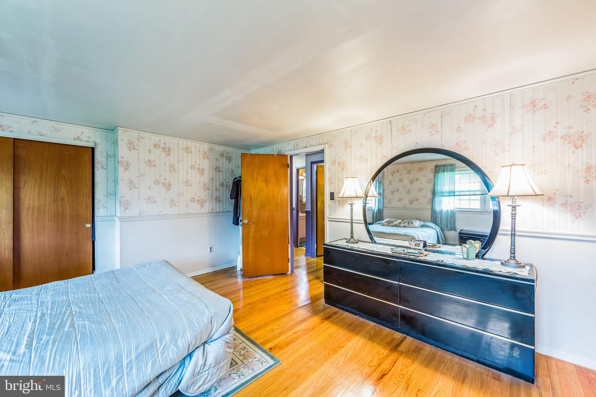 MEETINGHOUSE VIL - Residential