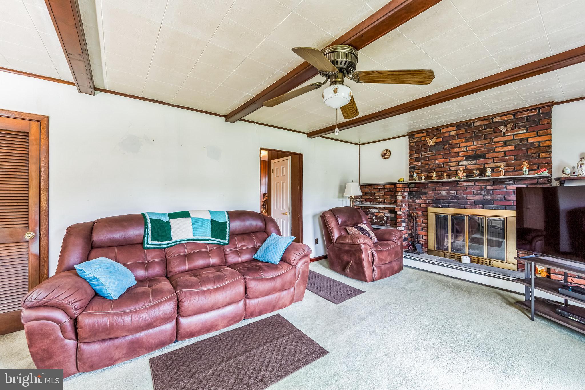 MEETINGHOUSE VIL - Residential