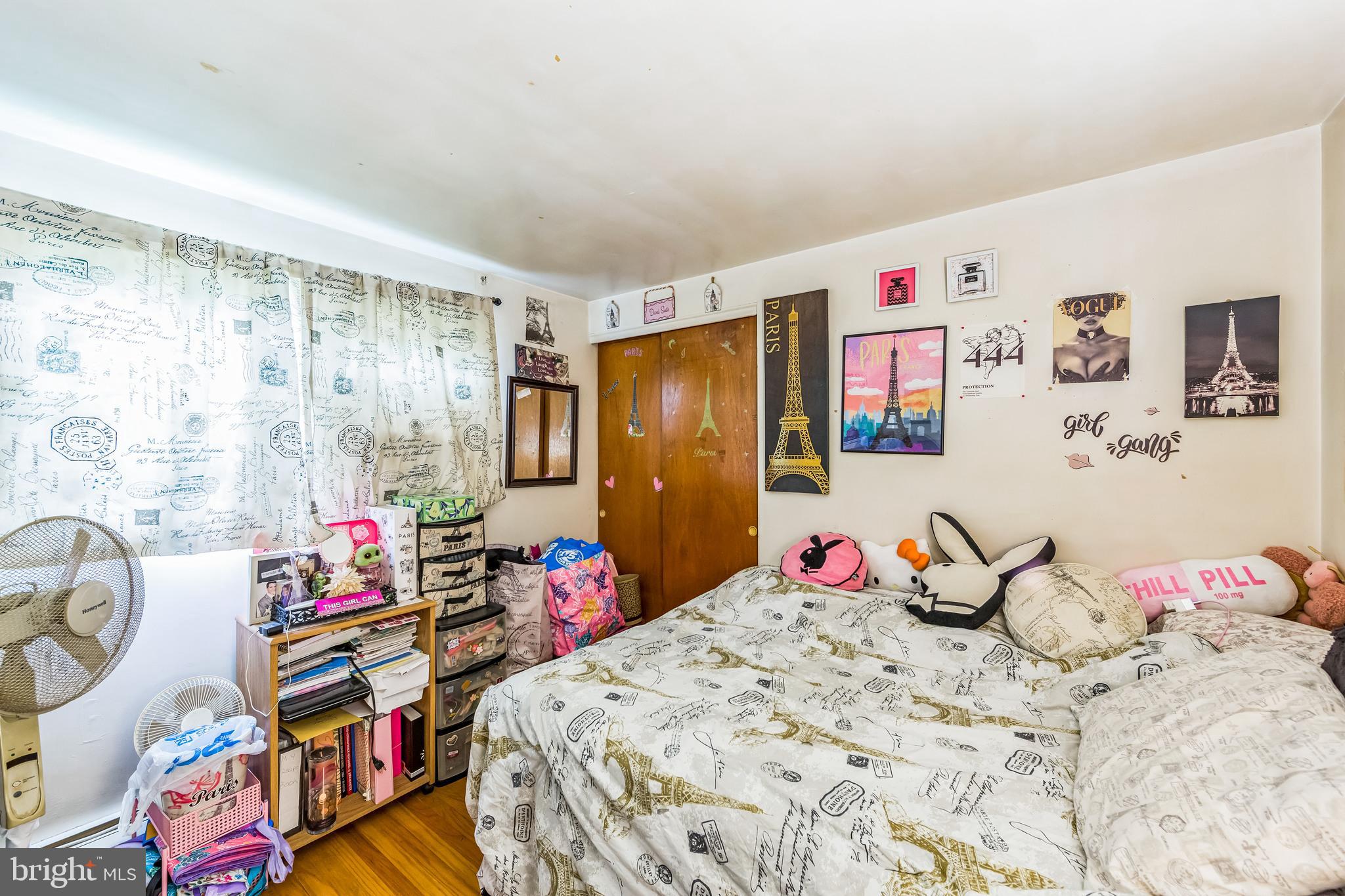 MEETINGHOUSE VIL - Residential