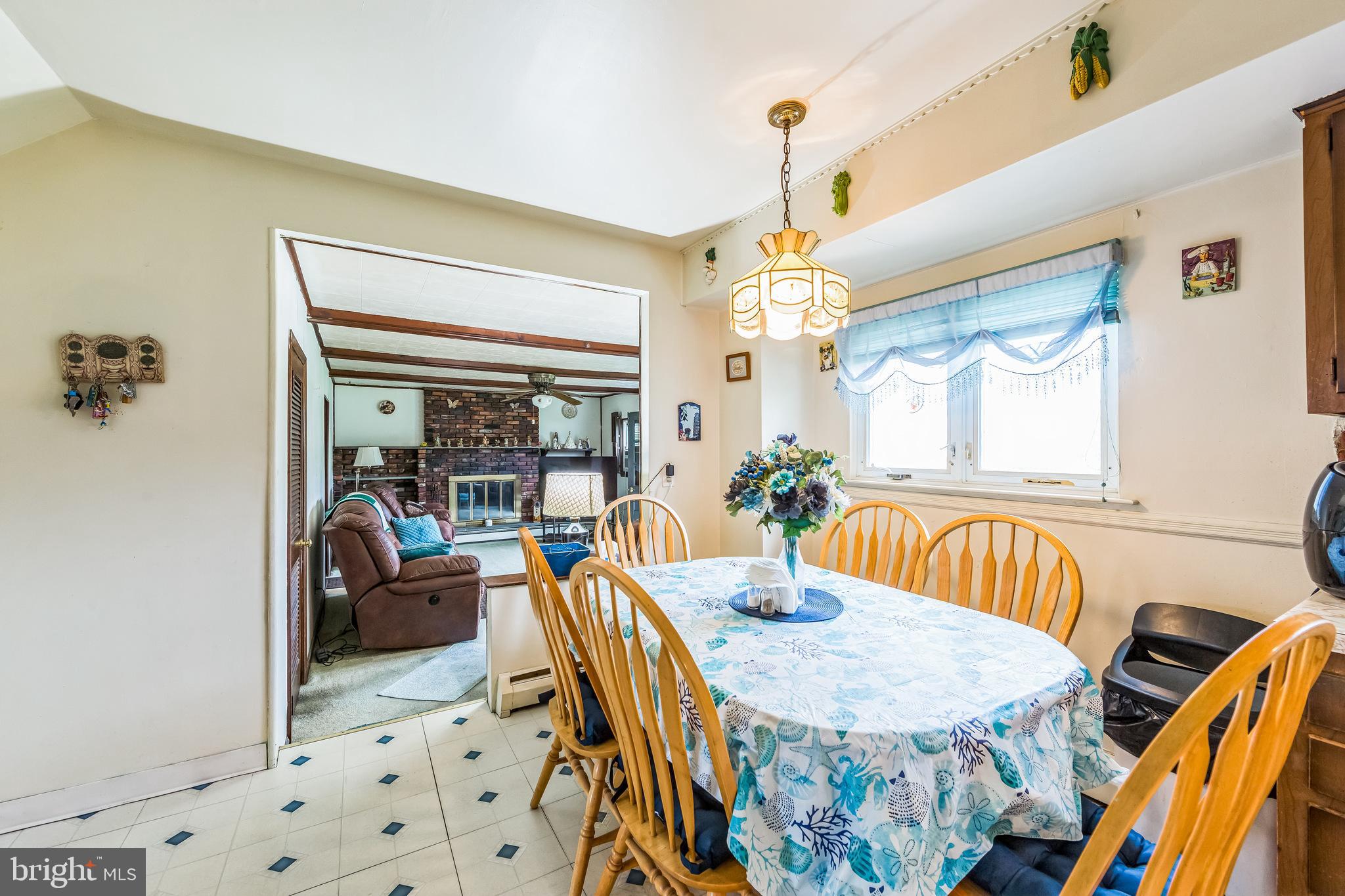 MEETINGHOUSE VIL - Residential