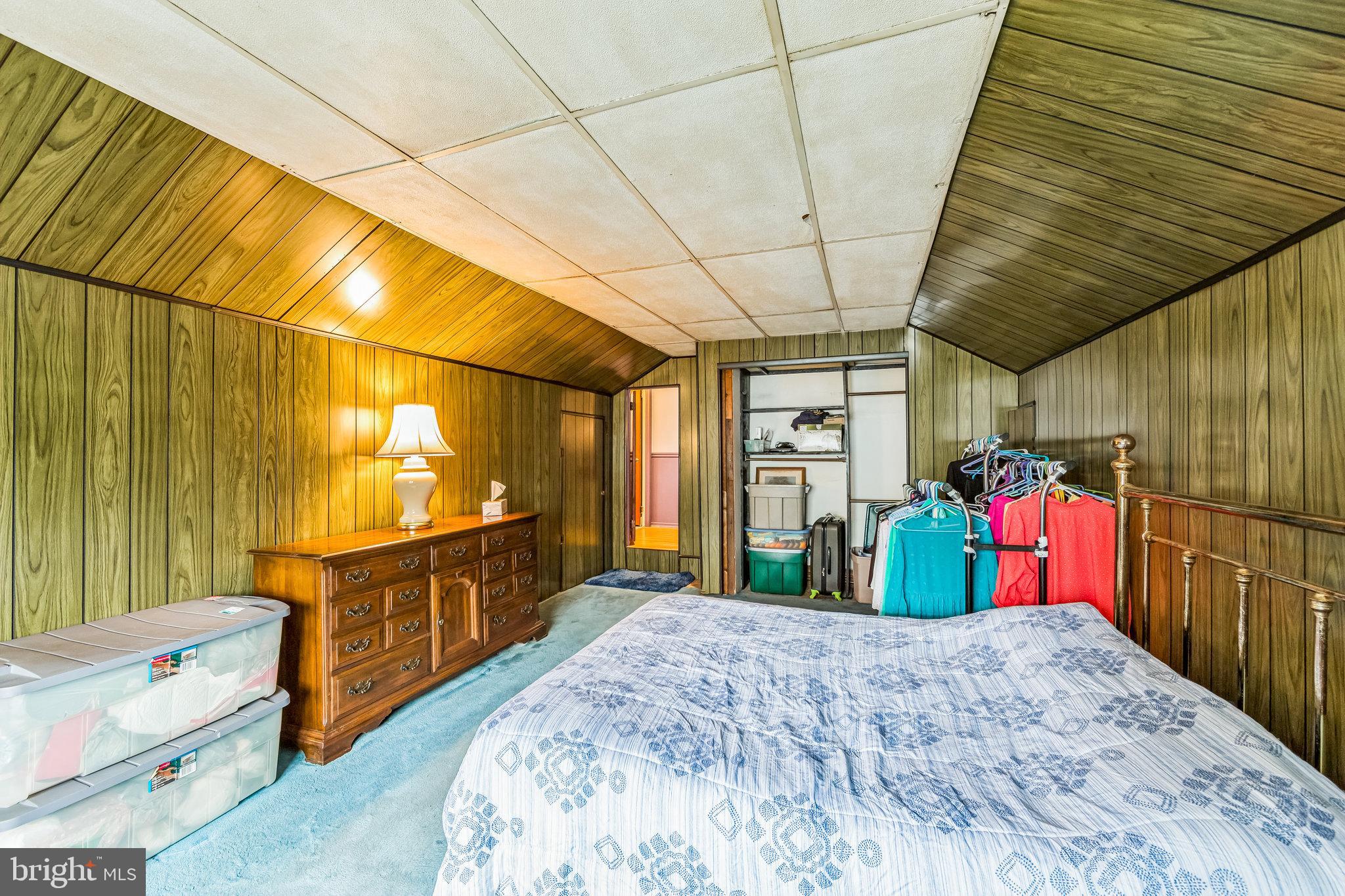 MEETINGHOUSE VIL - Residential