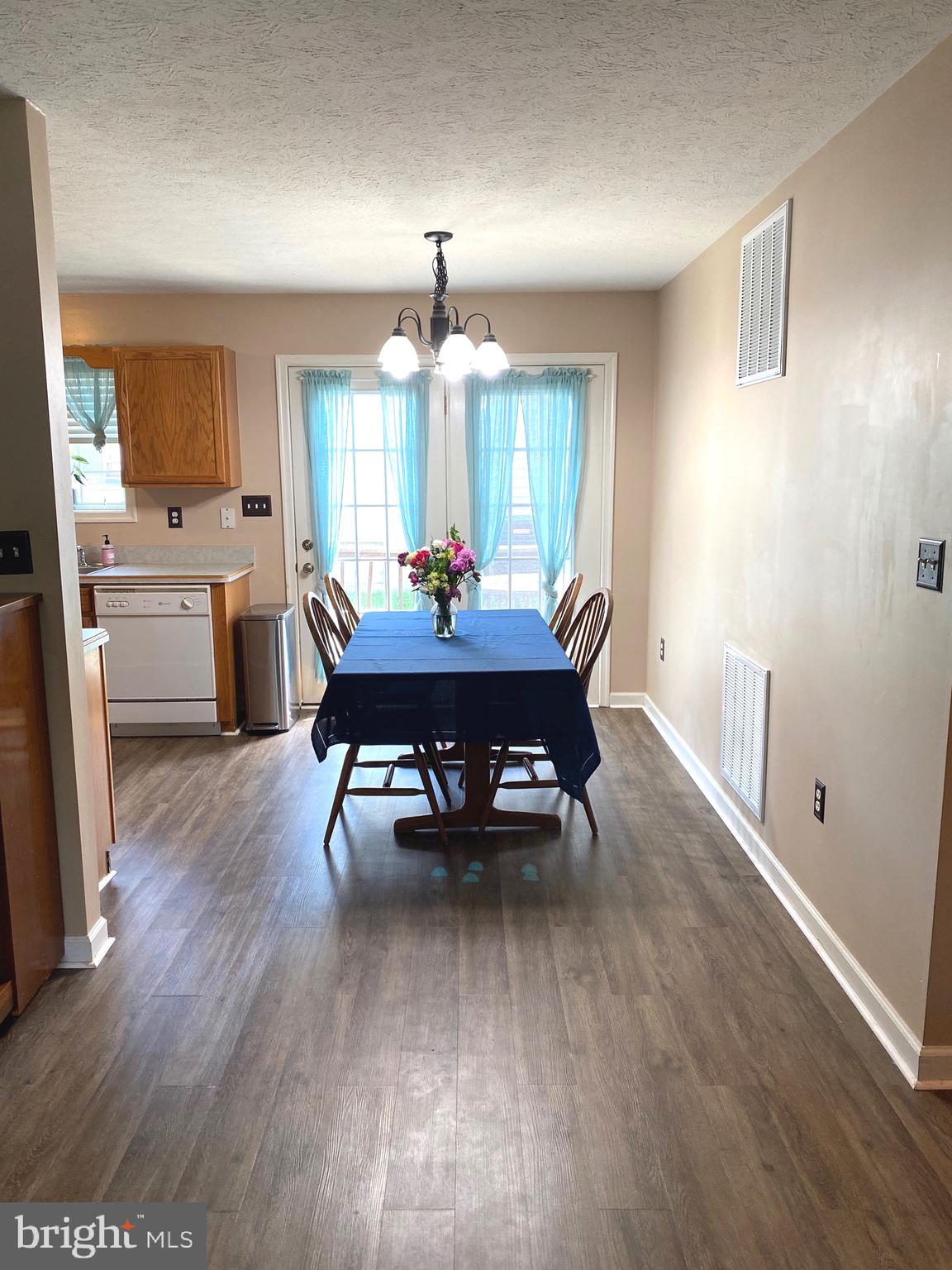 RIDGEFIELD - Residential