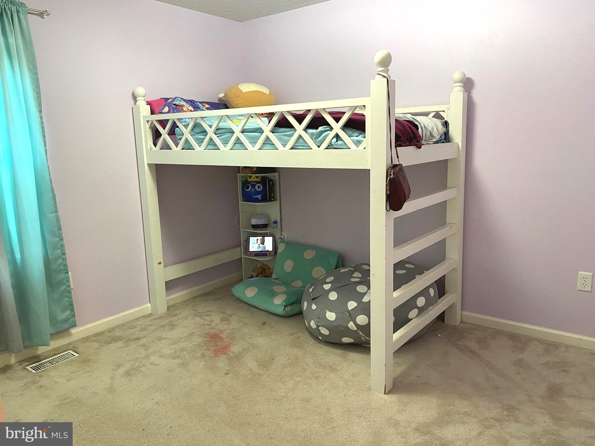 RIDGEFIELD - Residential