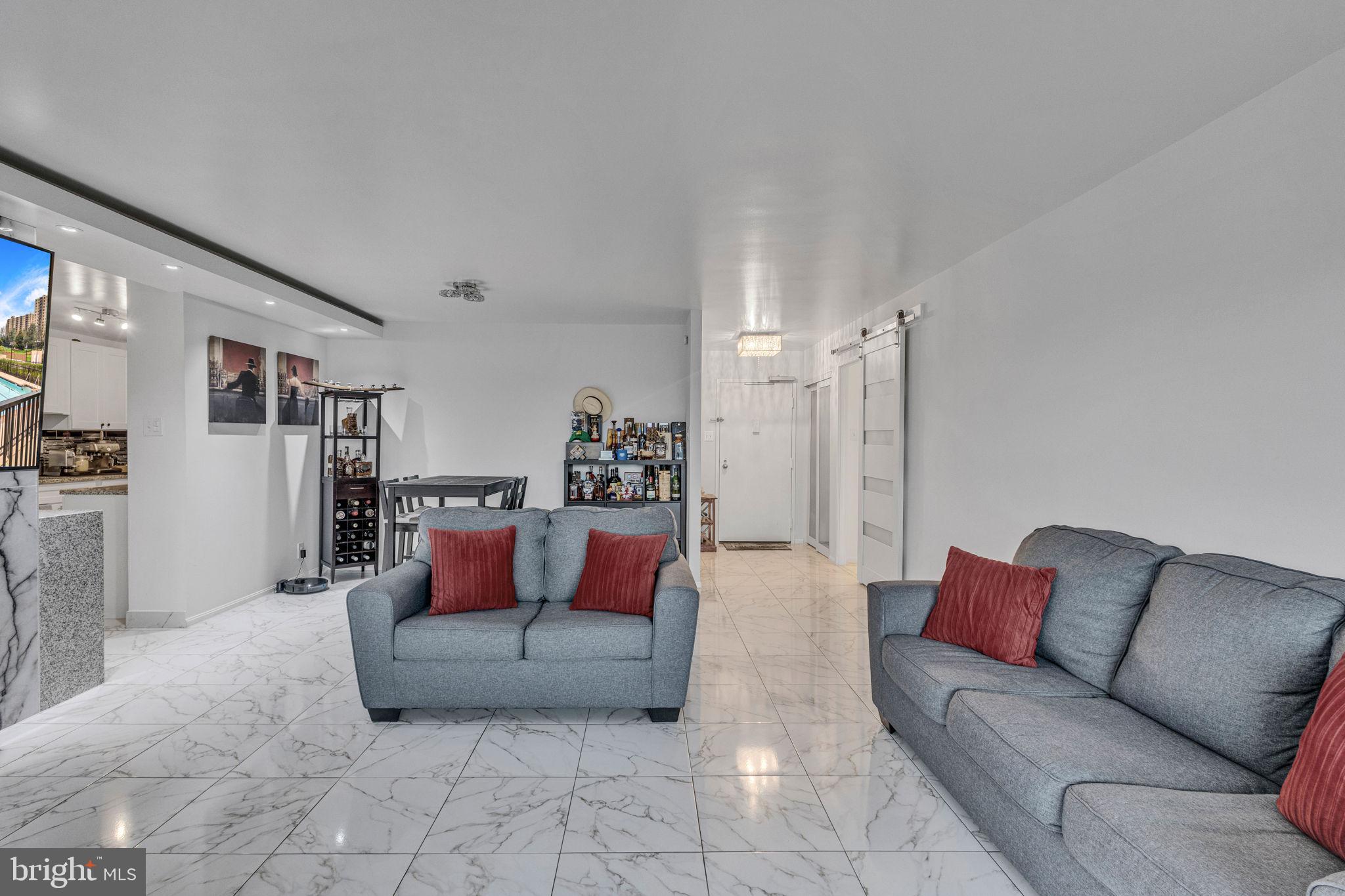 WATERGATE AT LANDMARK - Residential Lease