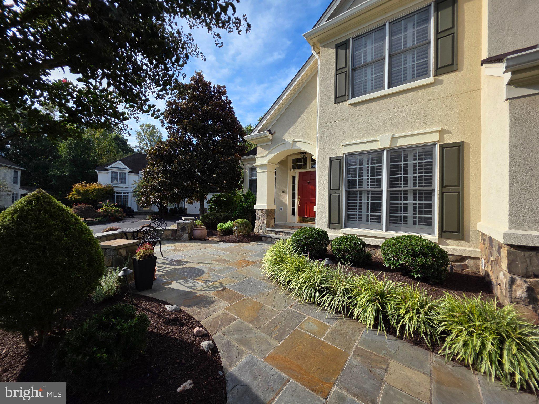 4774 SUN ORCHARD DRIVE