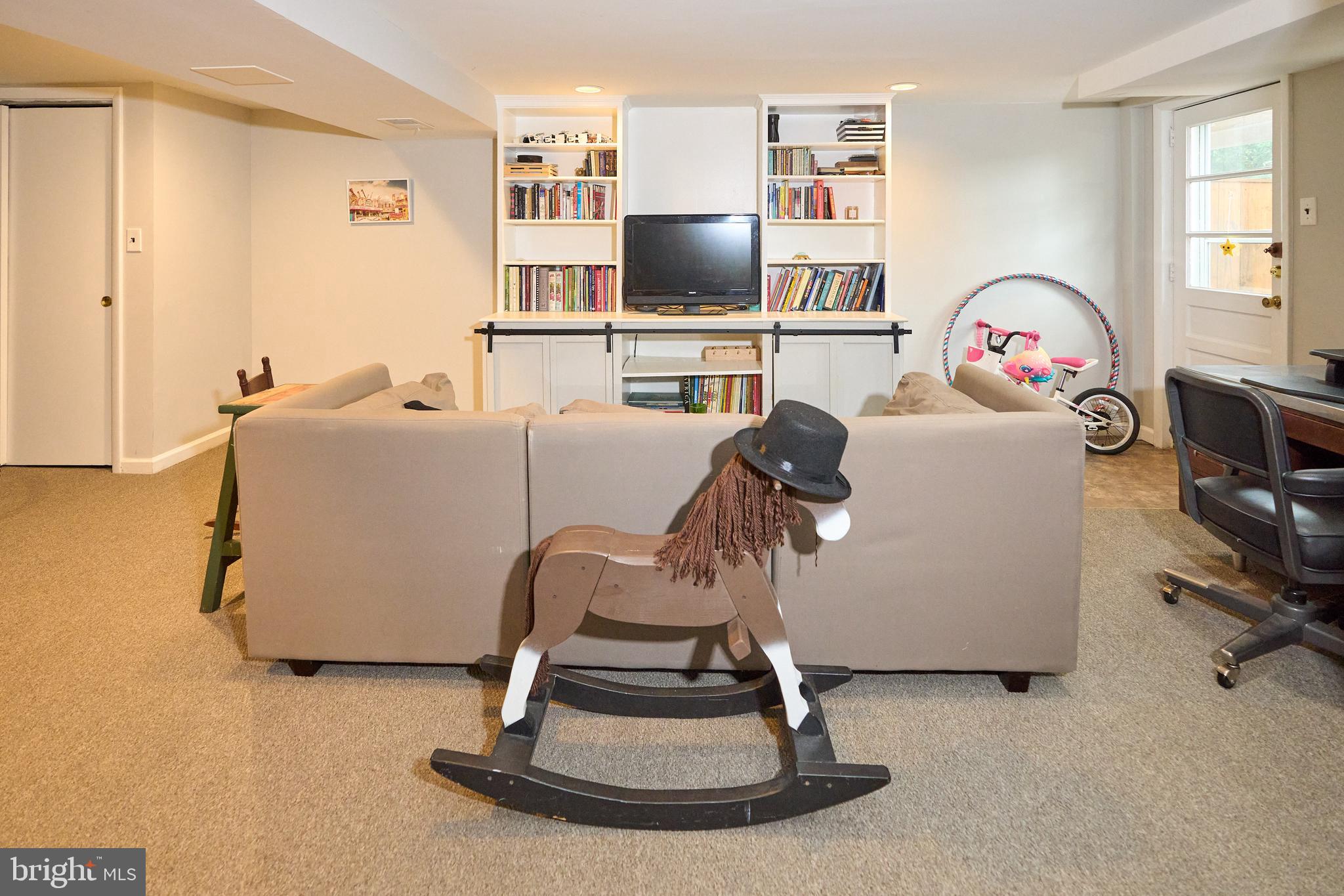 WARWICK VILLAGE - Residential Lease