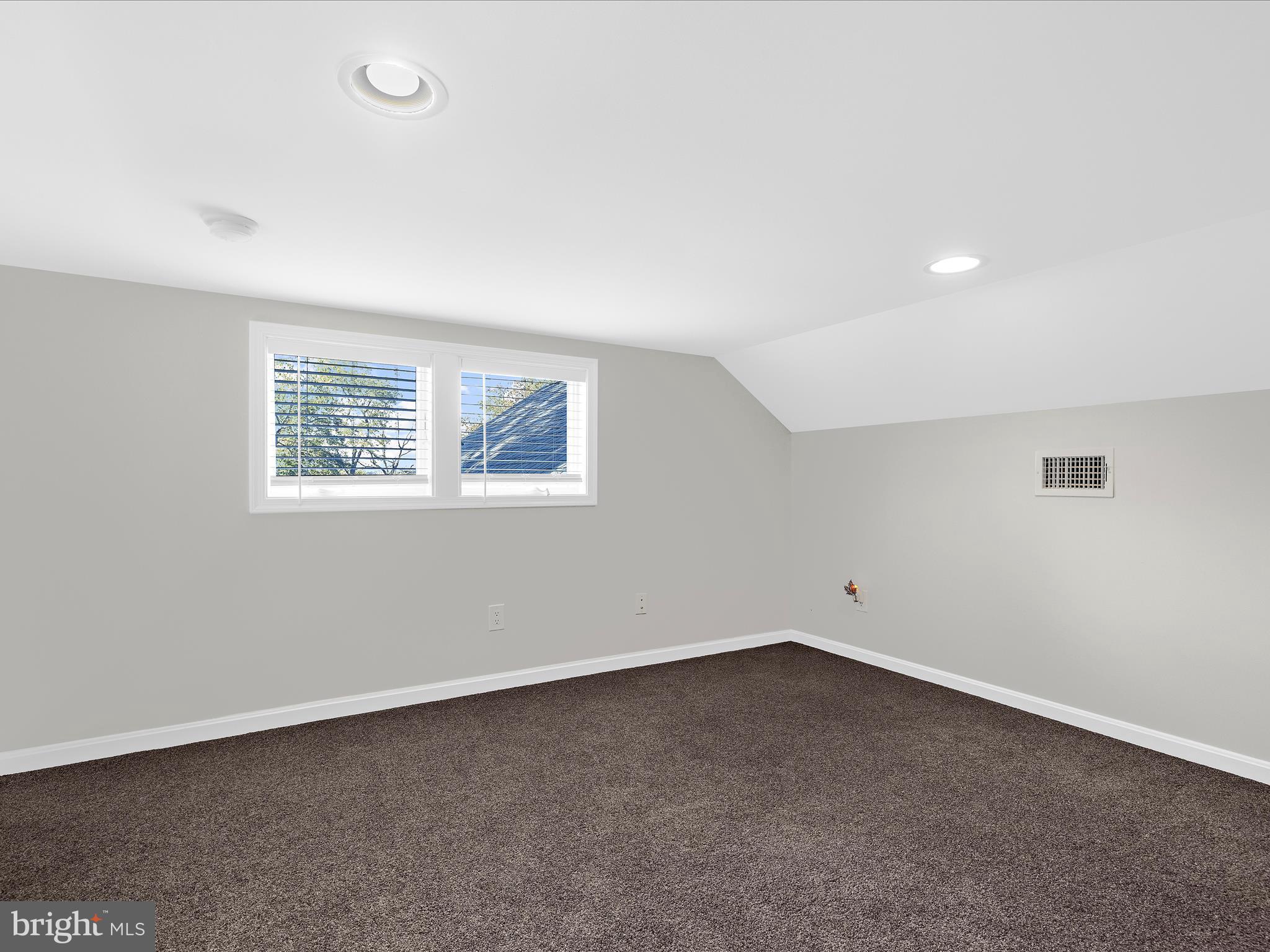 ROUND BAY - Residential