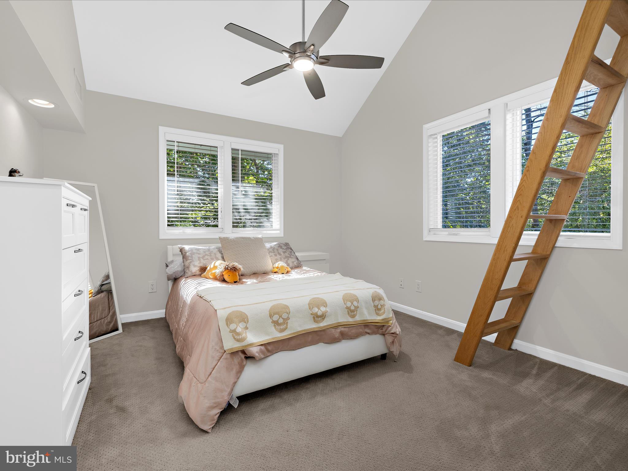 ROUND BAY - Residential