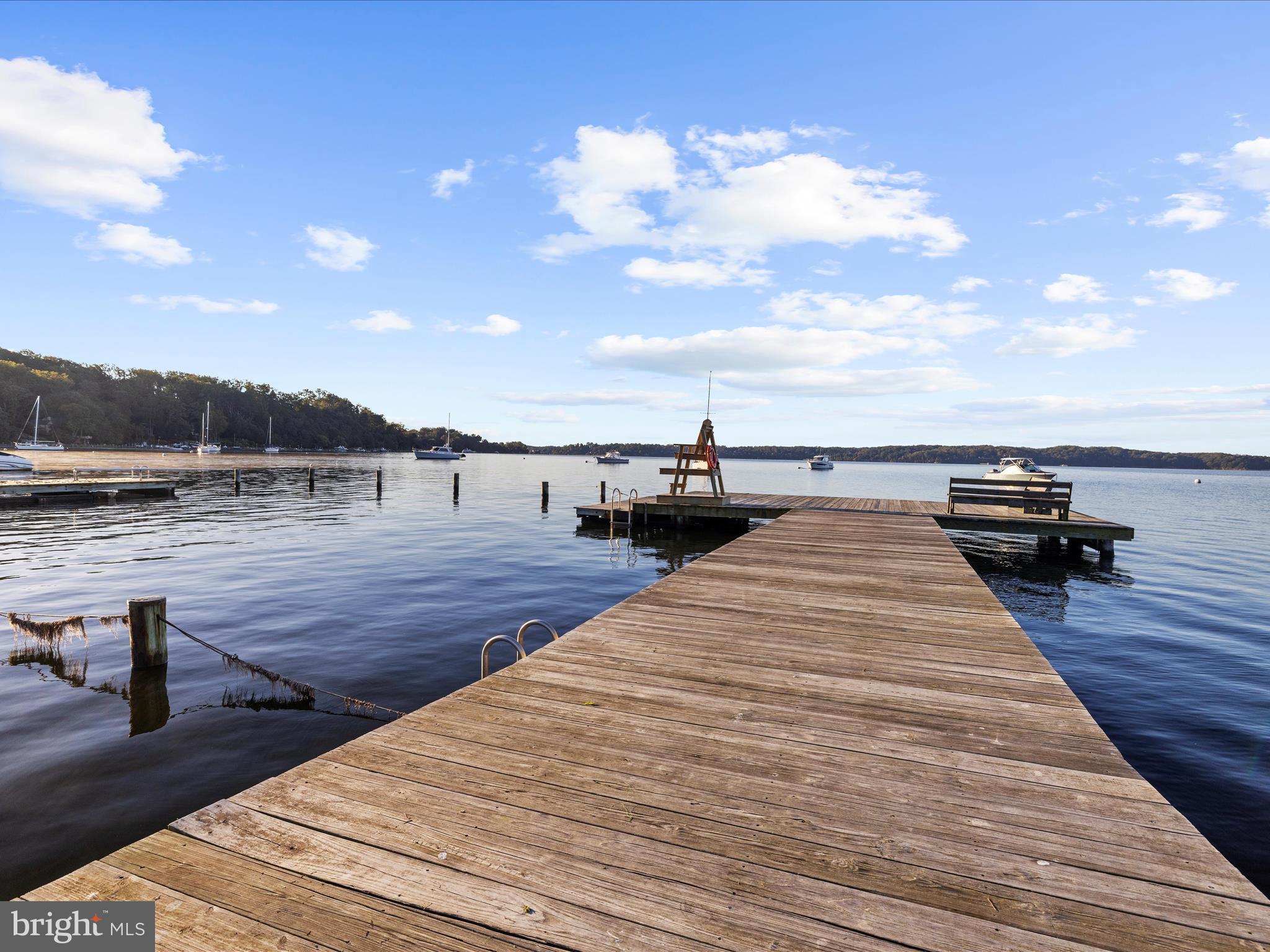 ROUND BAY - Residential