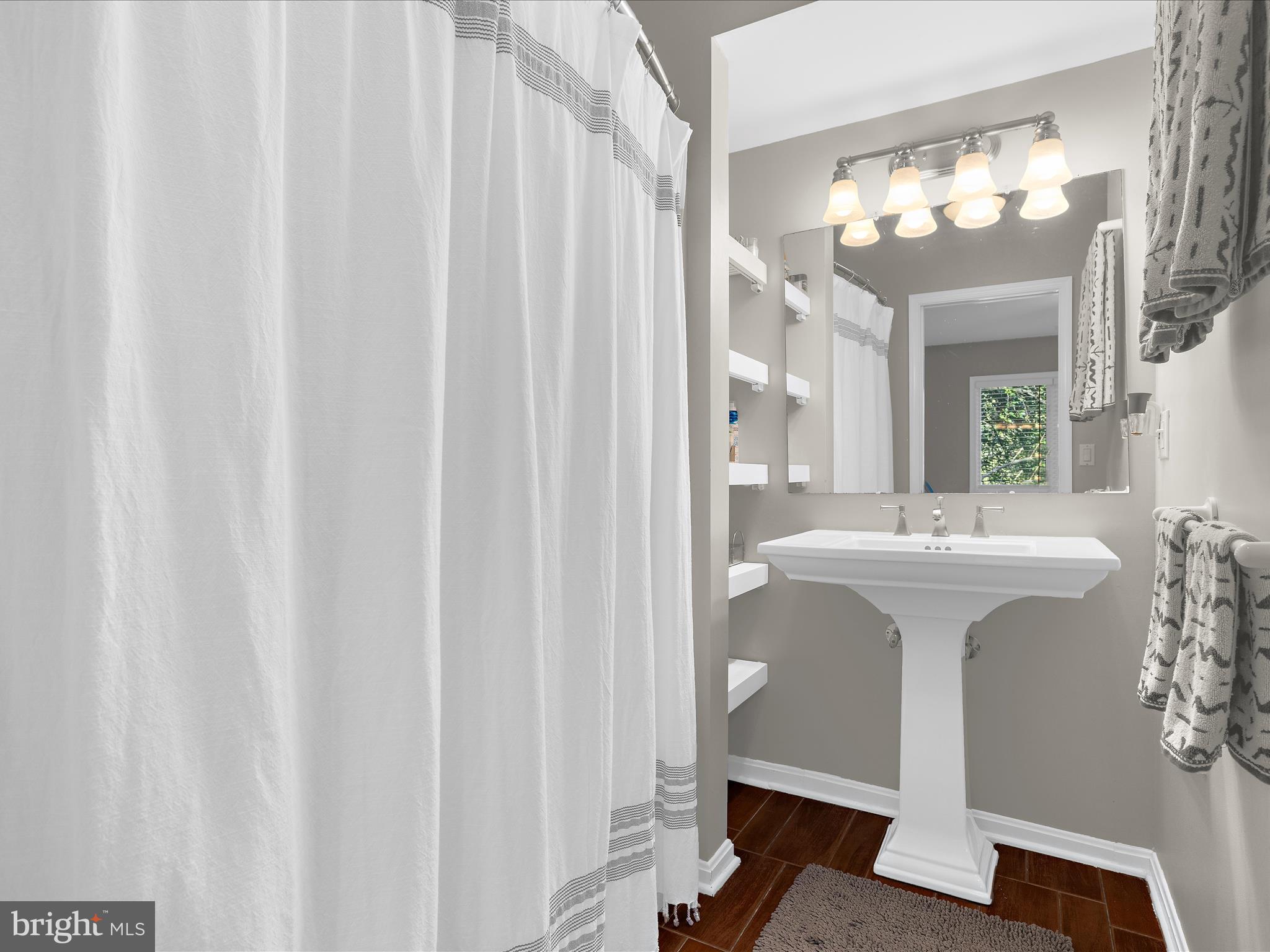 ROUND BAY - Residential