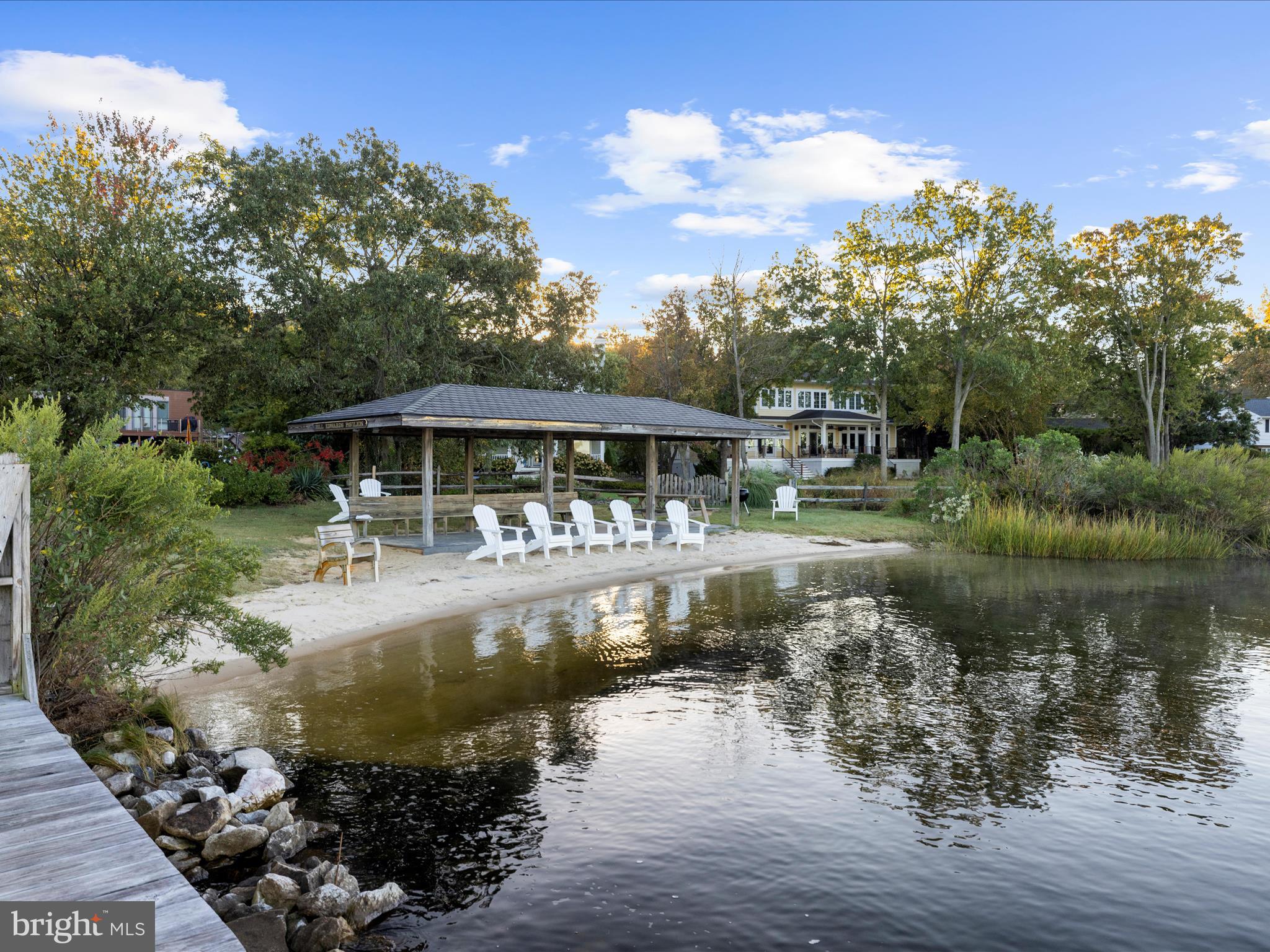 ROUND BAY - Residential