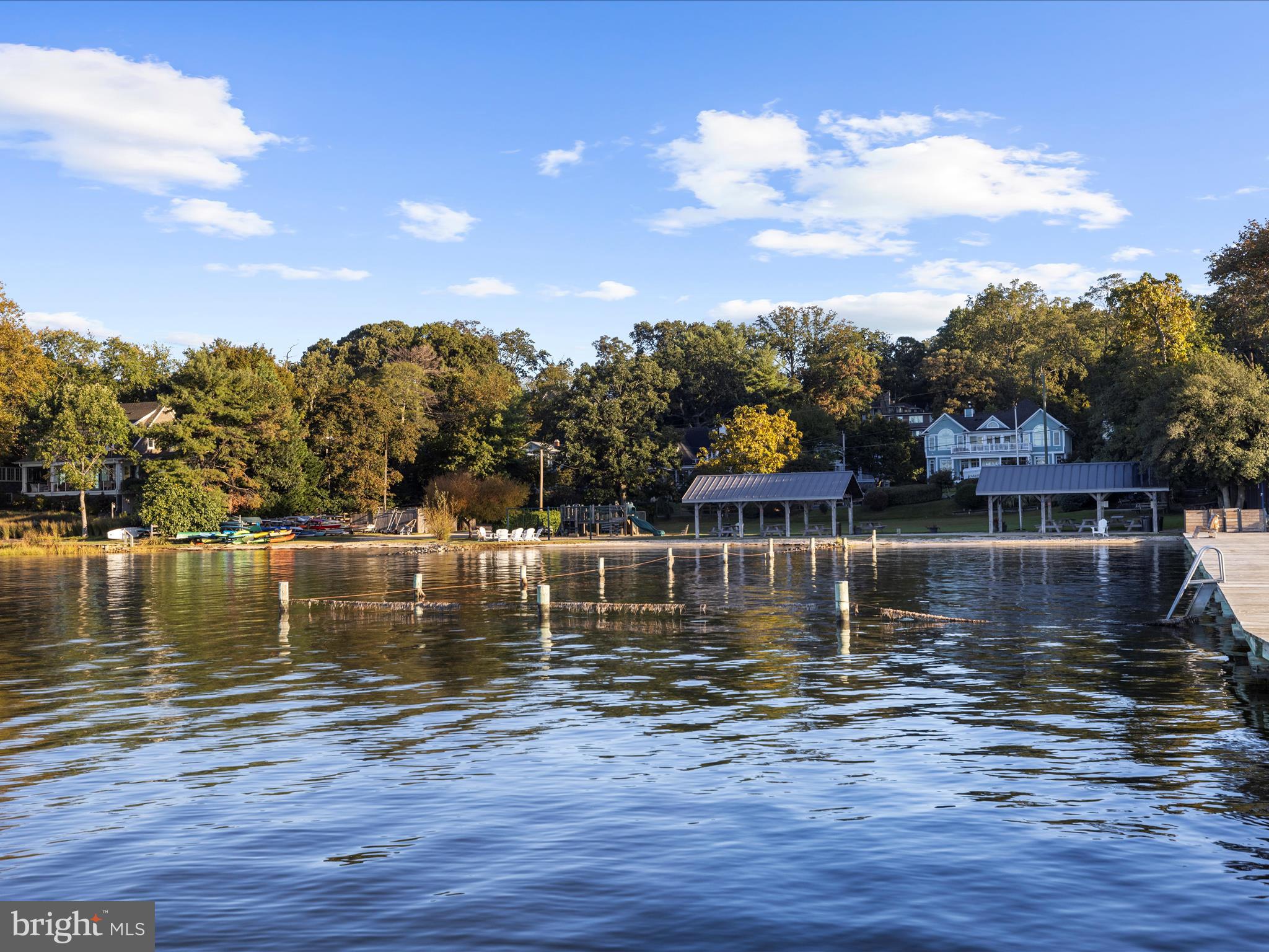 ROUND BAY - Residential