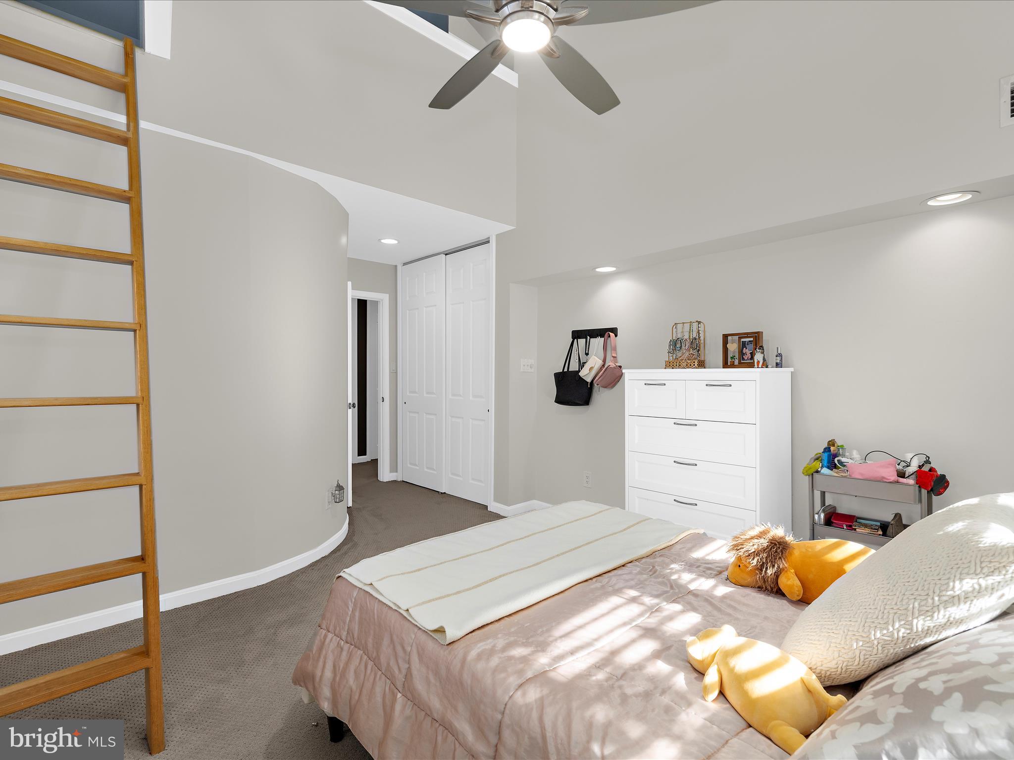 ROUND BAY - Residential