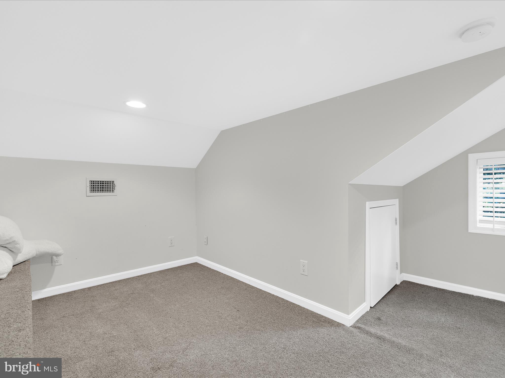 ROUND BAY - Residential