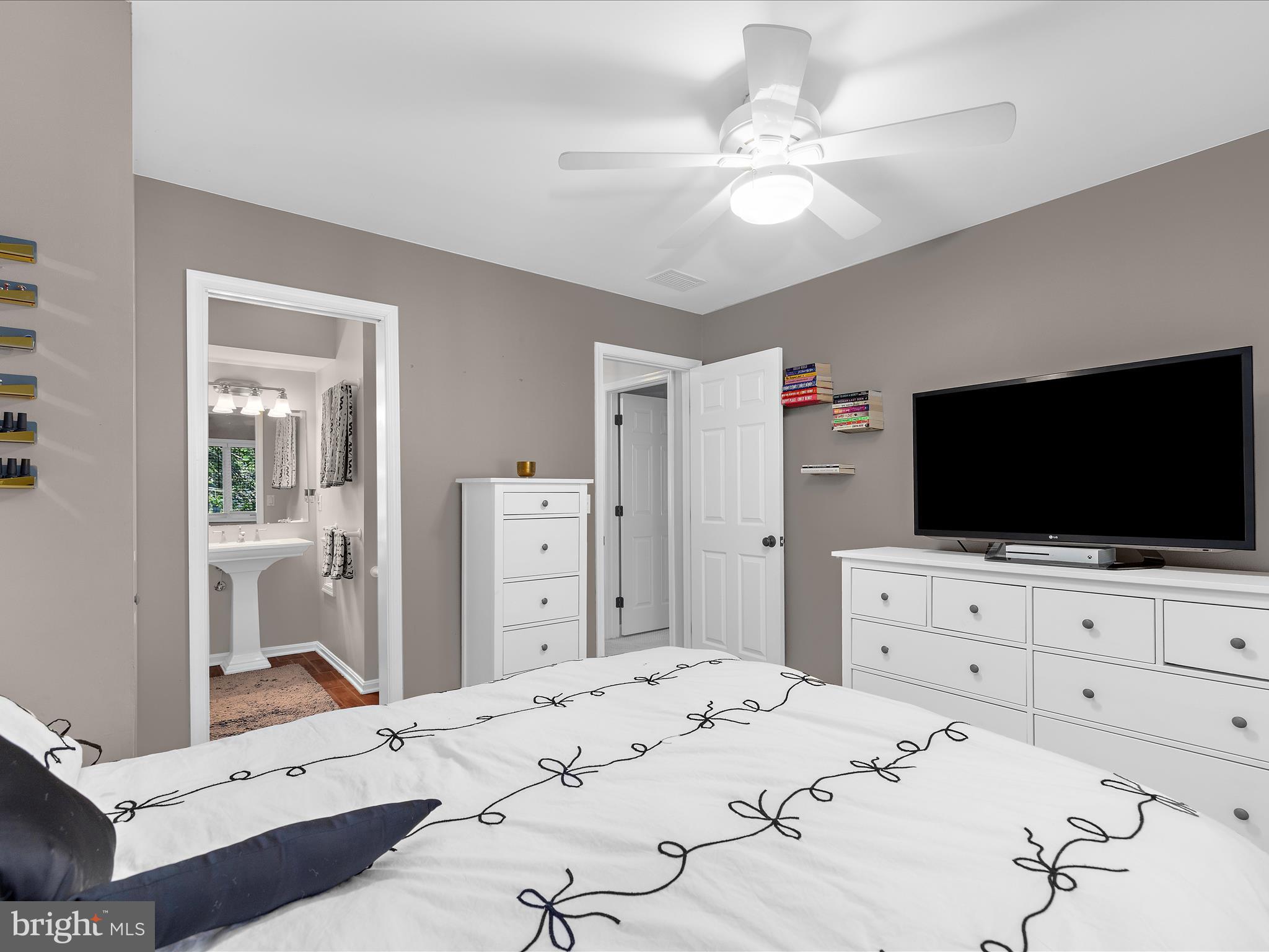 ROUND BAY - Residential