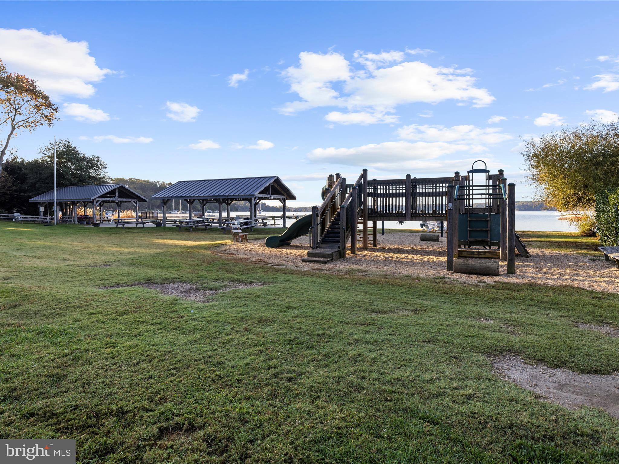 ROUND BAY - Residential