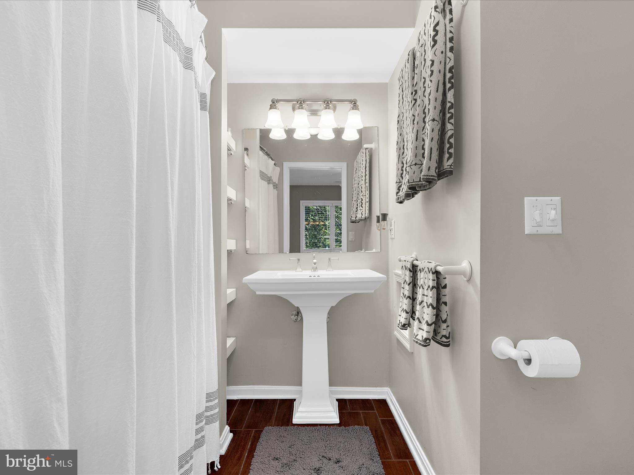 ROUND BAY - Residential