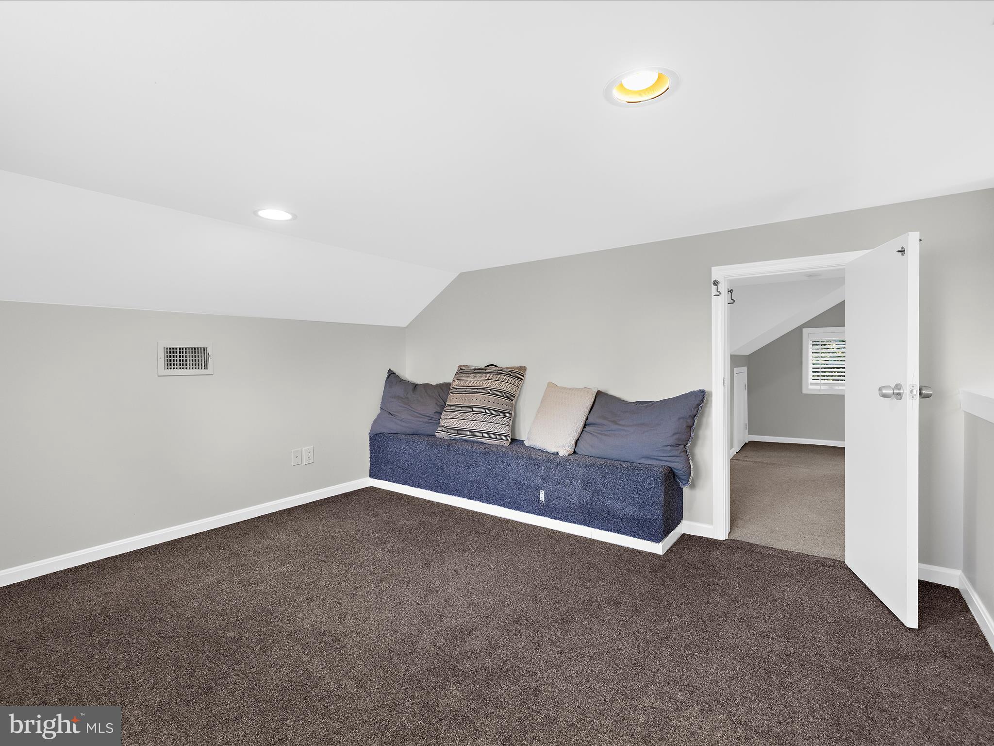 ROUND BAY - Residential