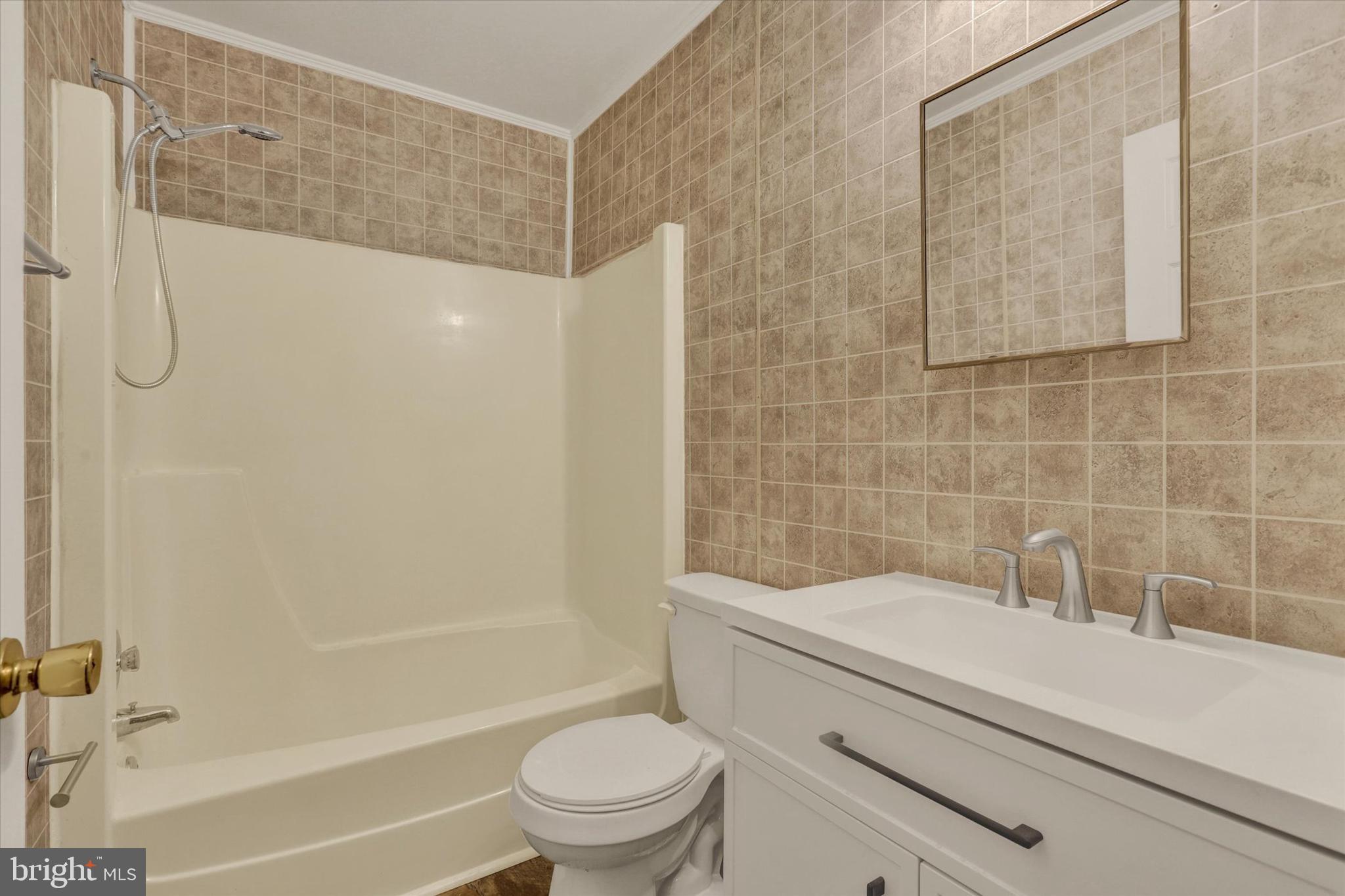 KENSINGTON HEIGHTS - Residential