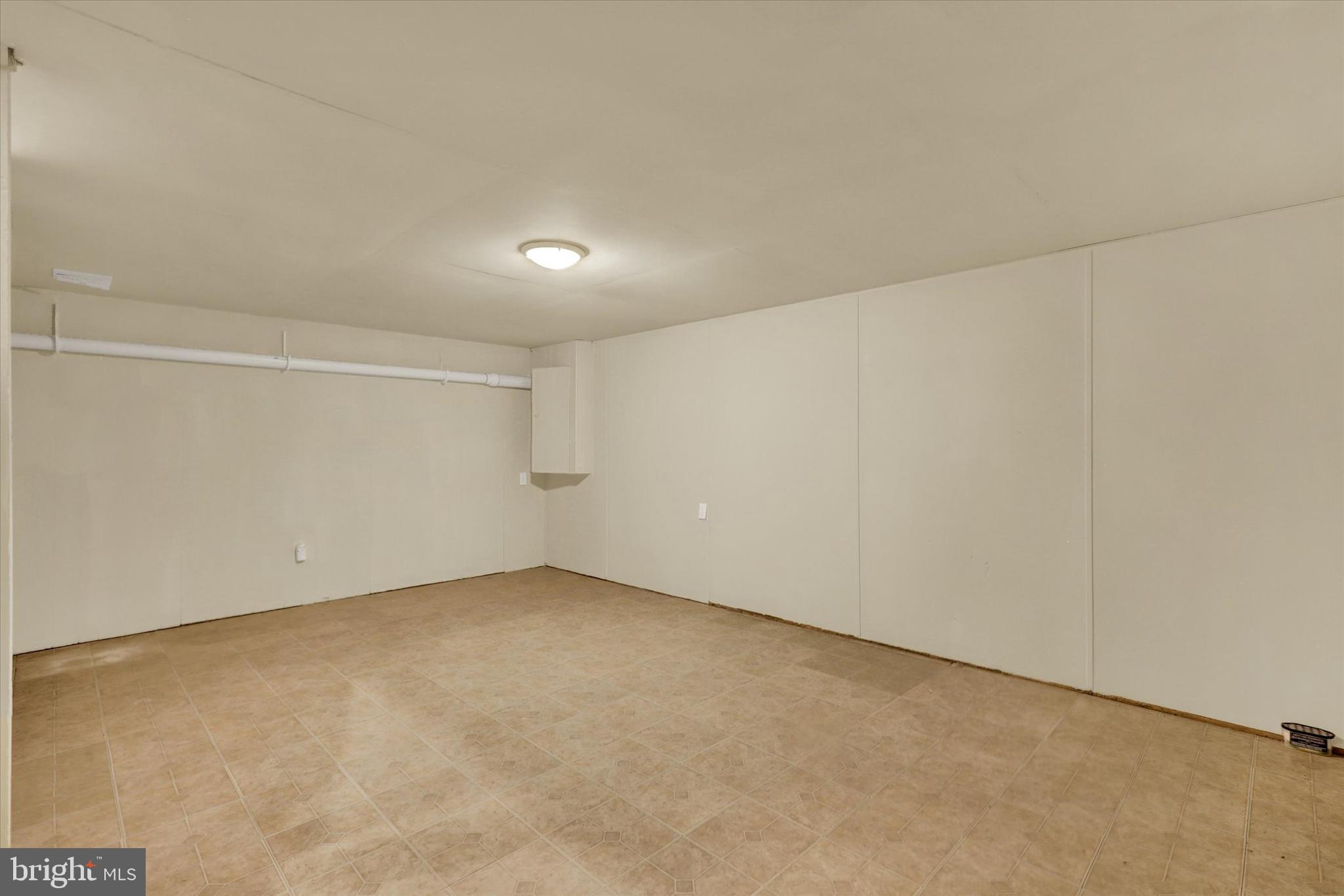 KENSINGTON HEIGHTS - Residential