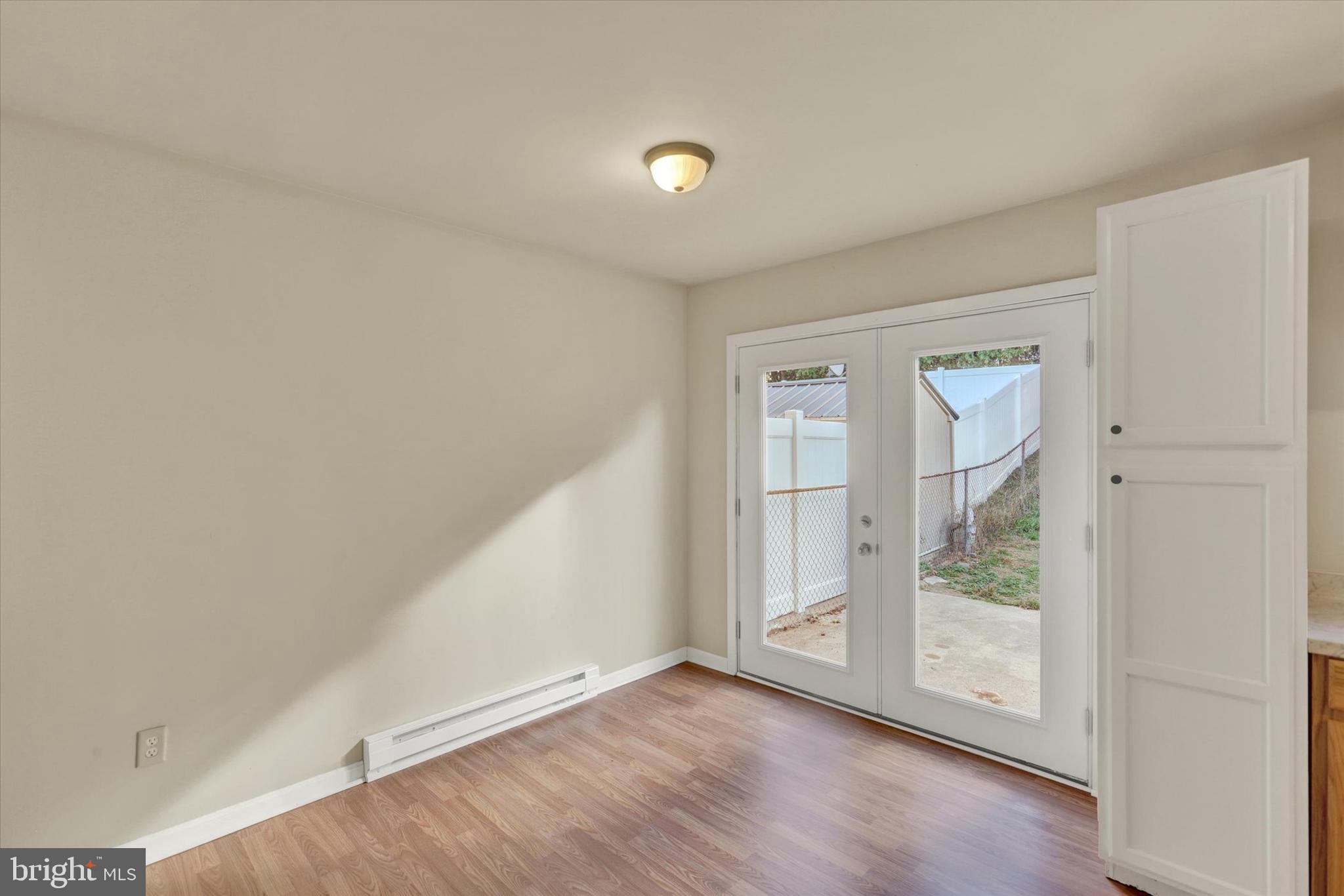 KENSINGTON HEIGHTS - Residential