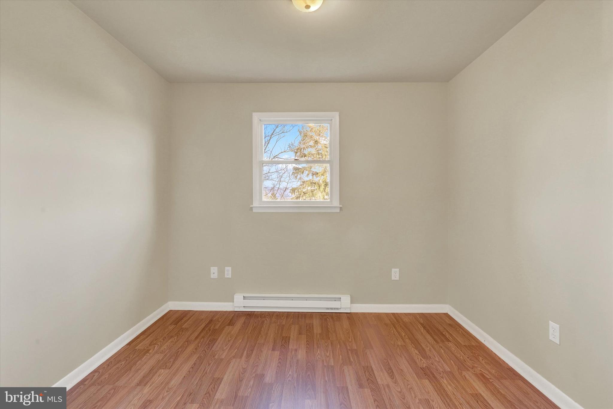 KENSINGTON HEIGHTS - Residential