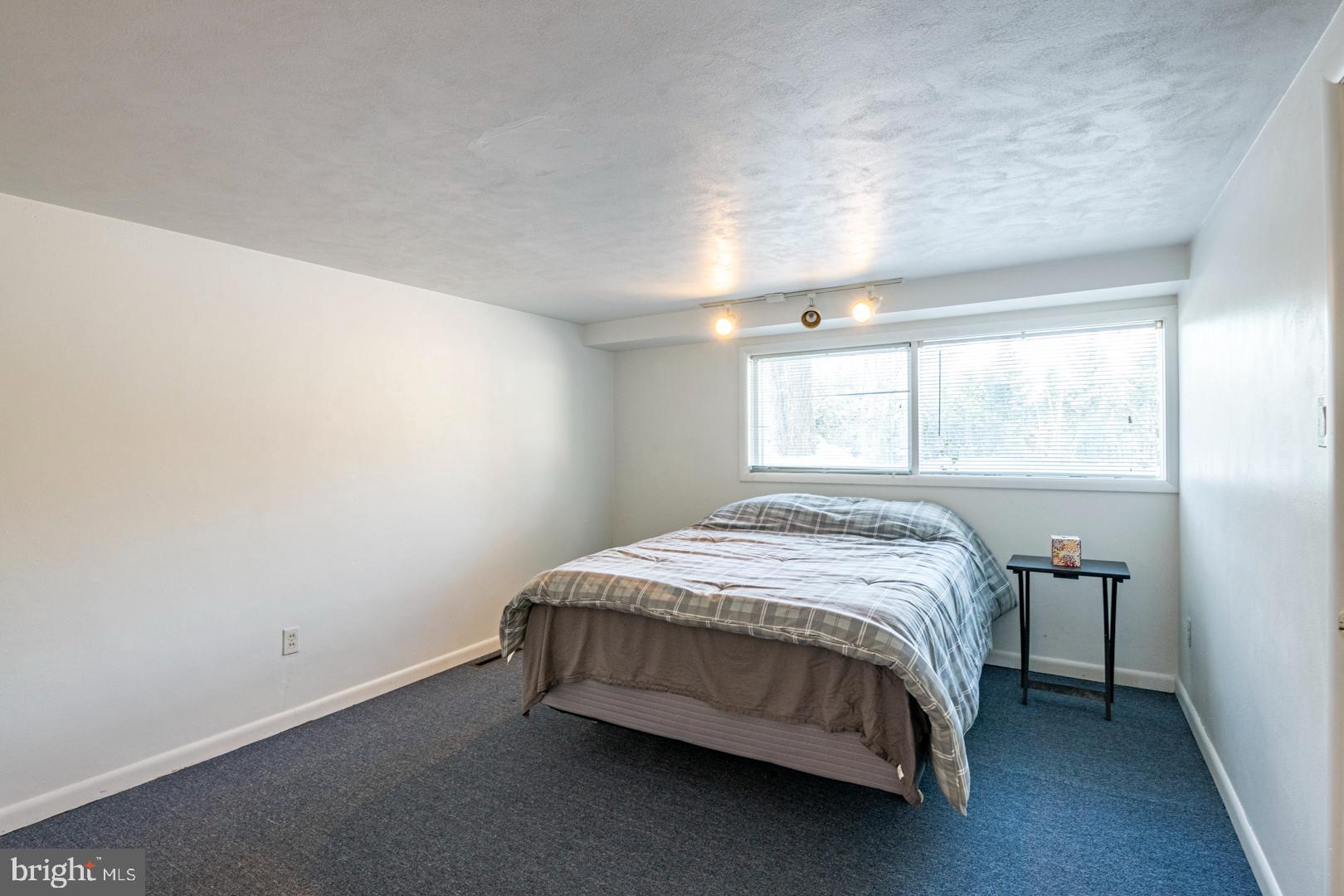 BIRDLAND - Residential