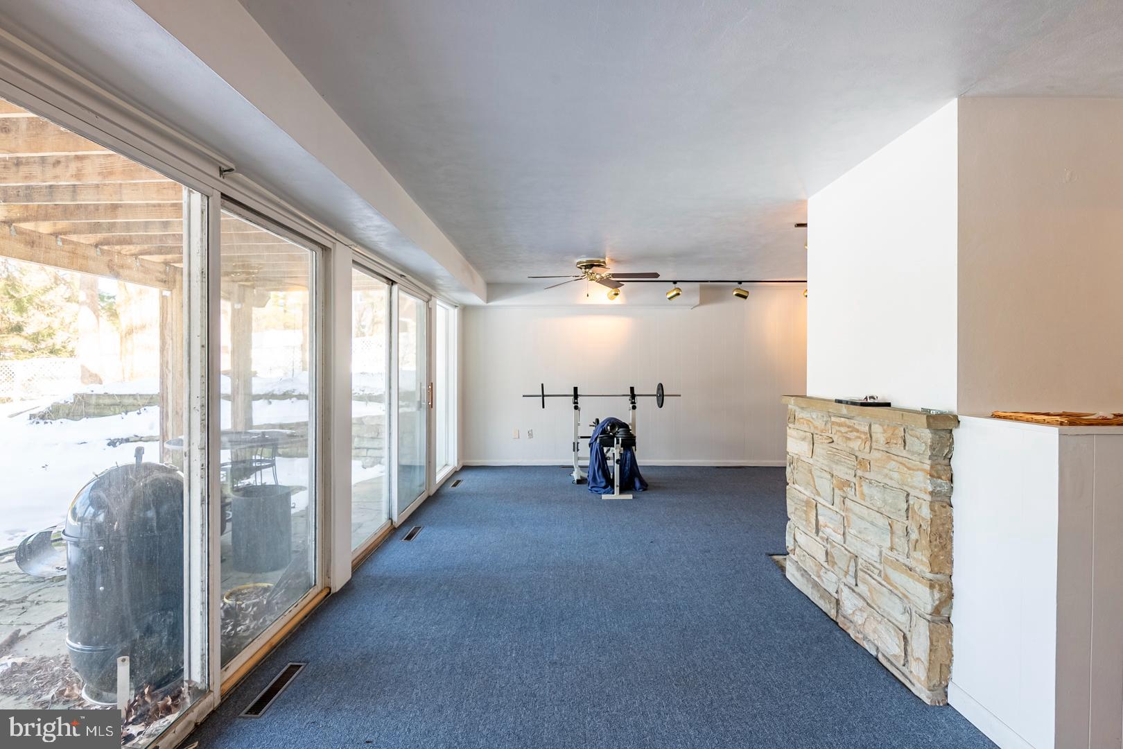 BIRDLAND - Residential