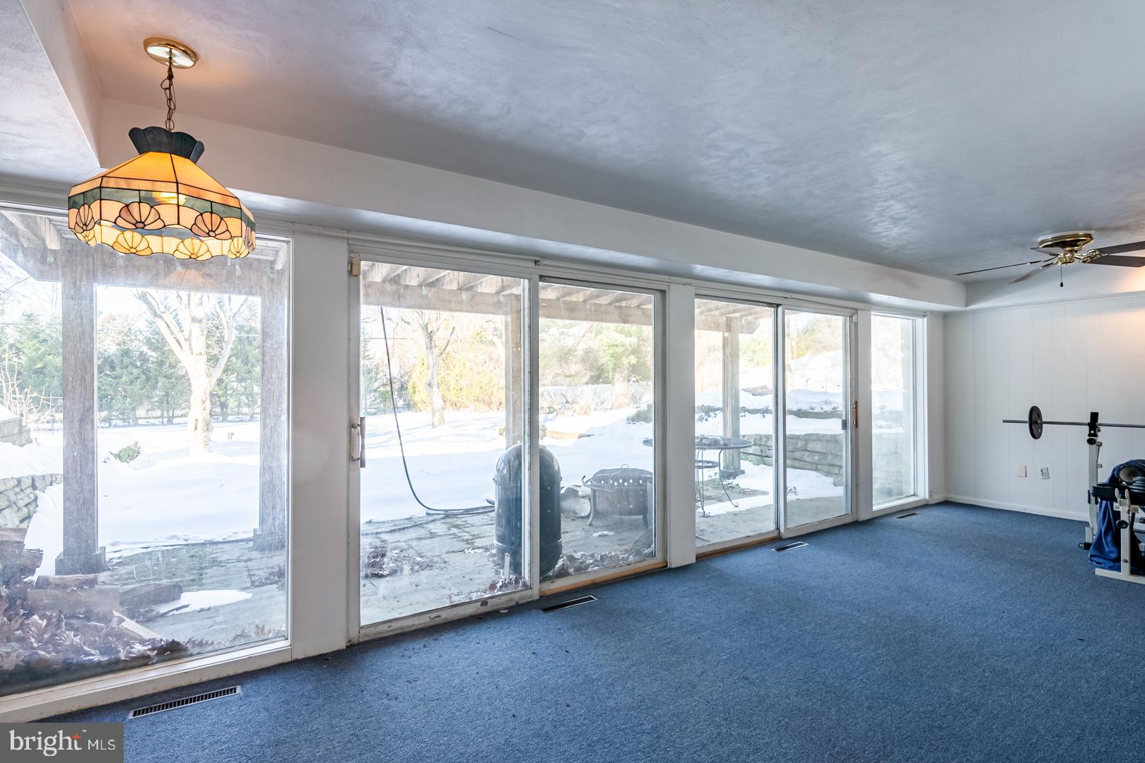 BIRDLAND - Residential