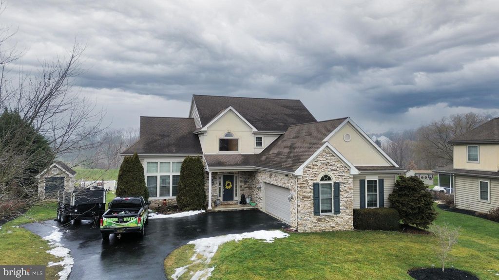 Photo of 117 Farmstead Drive, Lancaster, PA 17603 (MLS # PALA2045748)