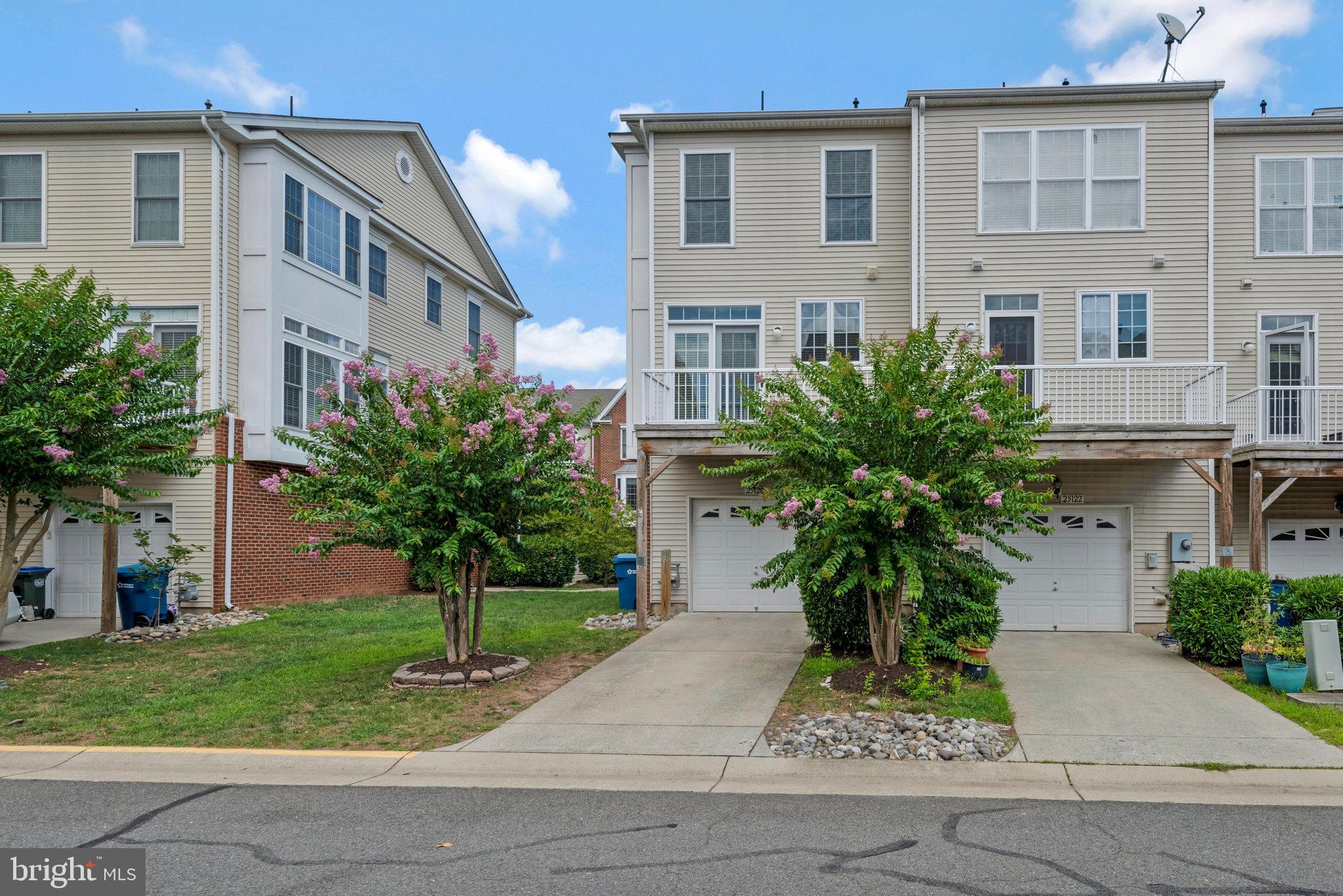 SOUTH RIDING - Residential Lease