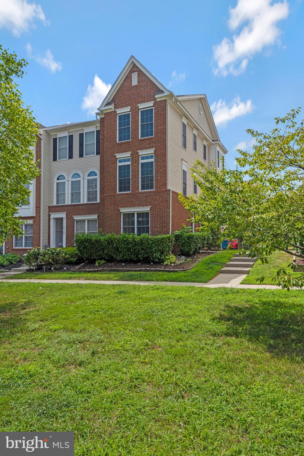 SOUTH RIDING - Residential Lease