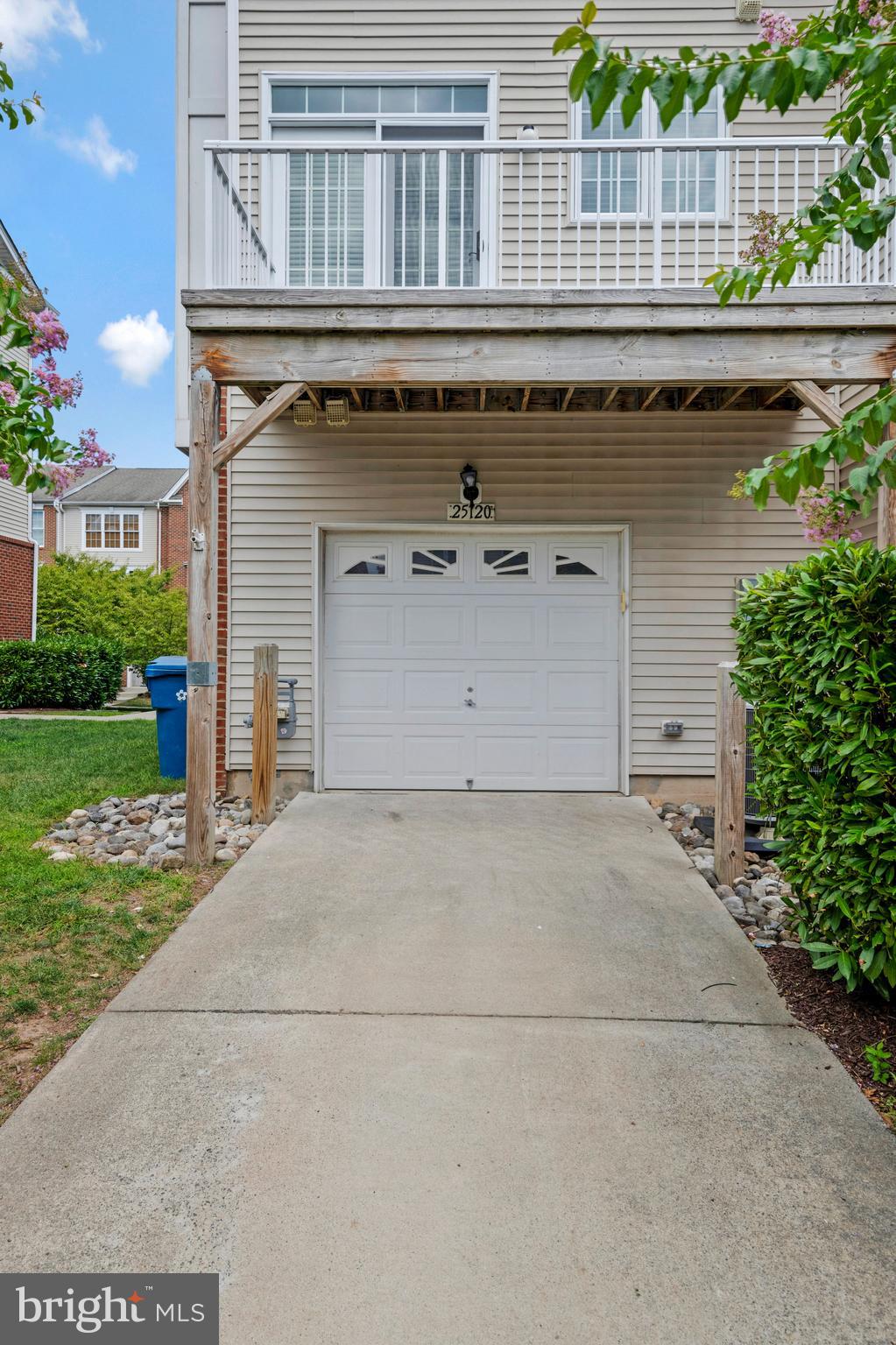 SOUTH RIDING - Residential Lease