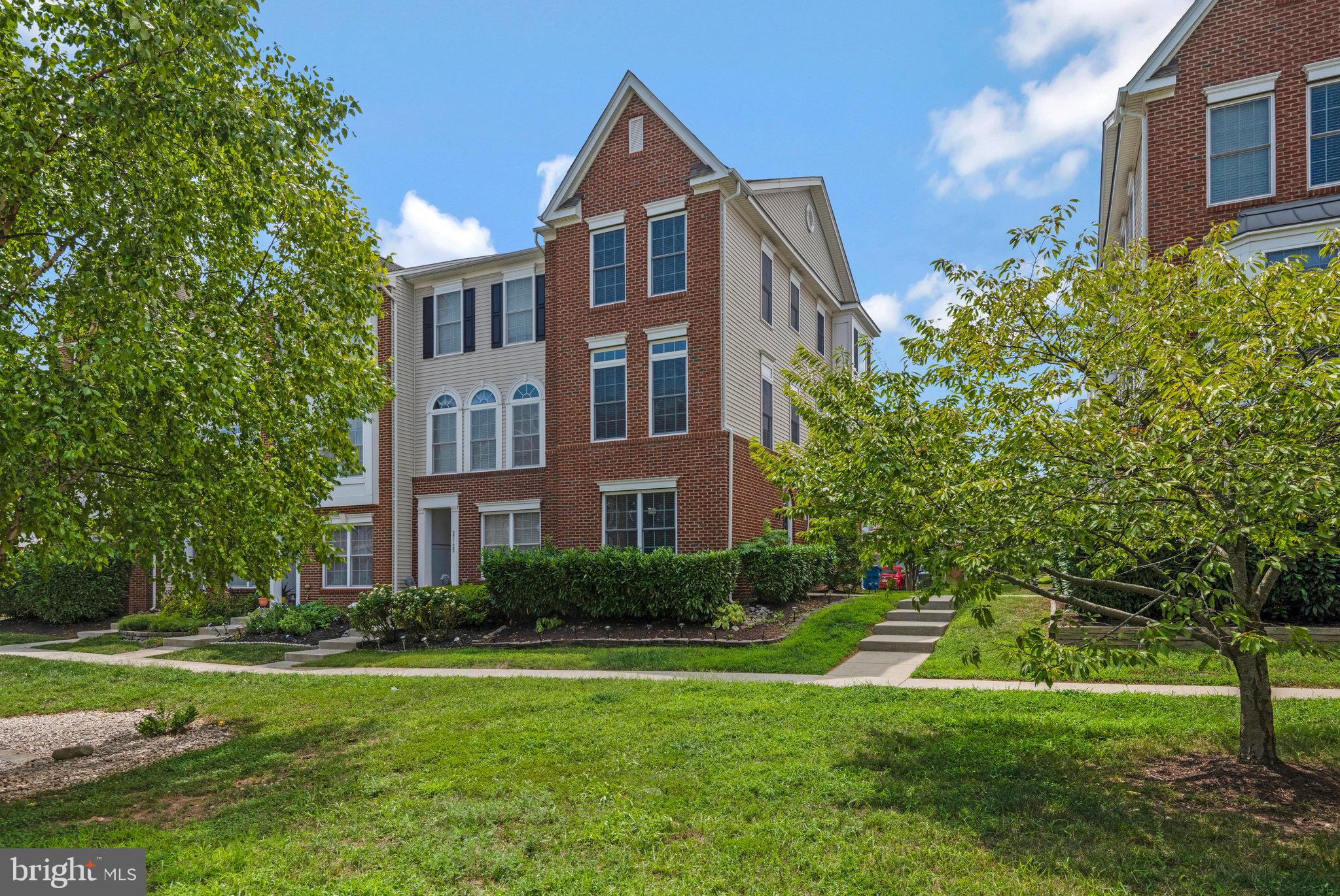 SOUTH RIDING - Residential Lease