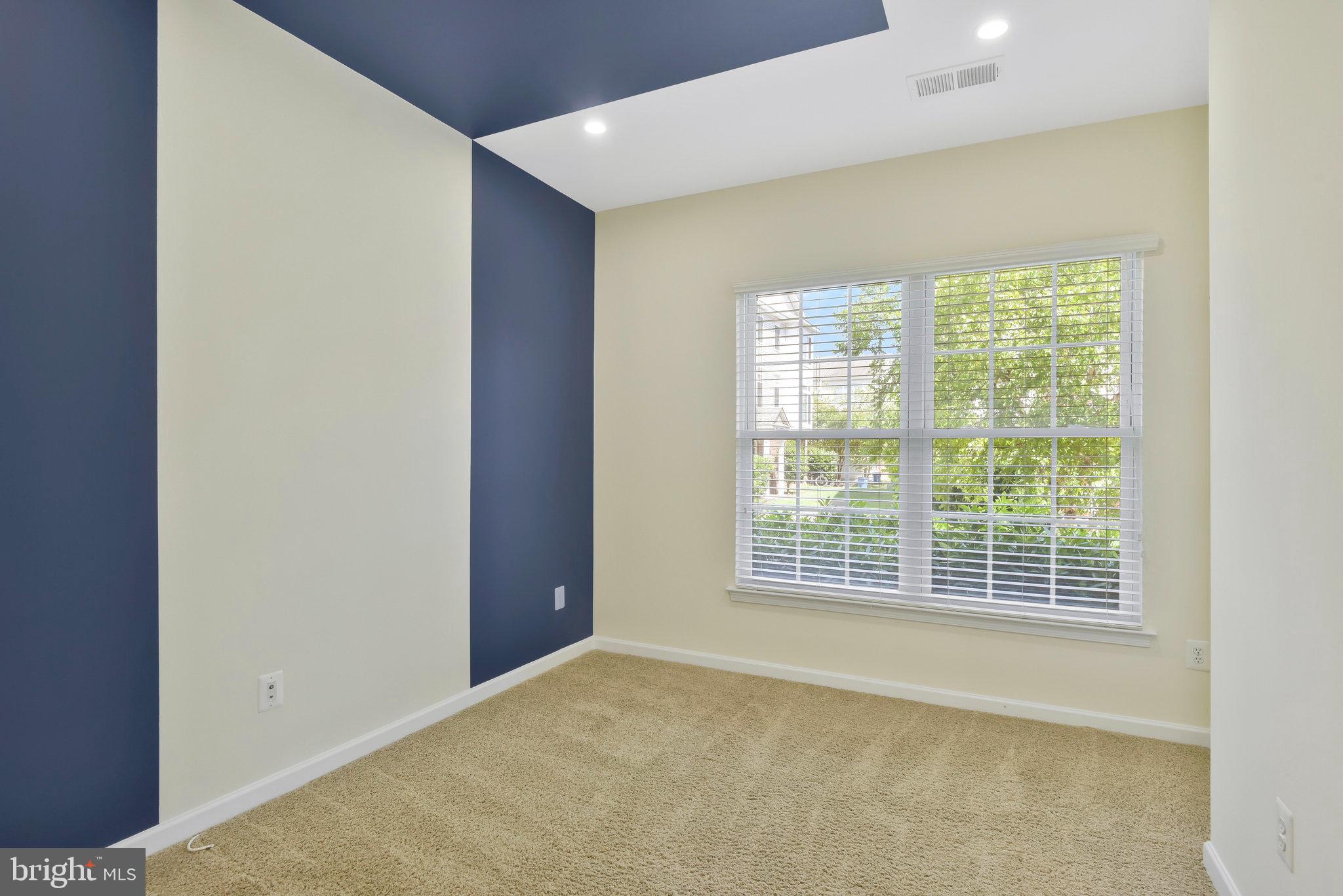 SOUTH RIDING - Residential Lease