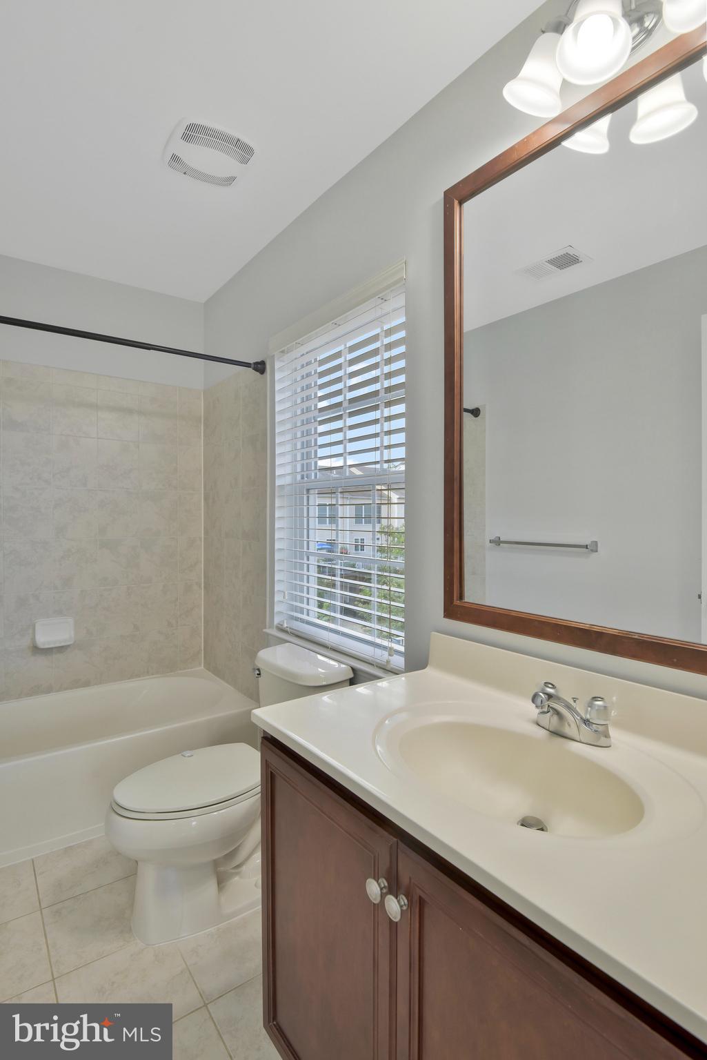 SOUTH RIDING - Residential Lease