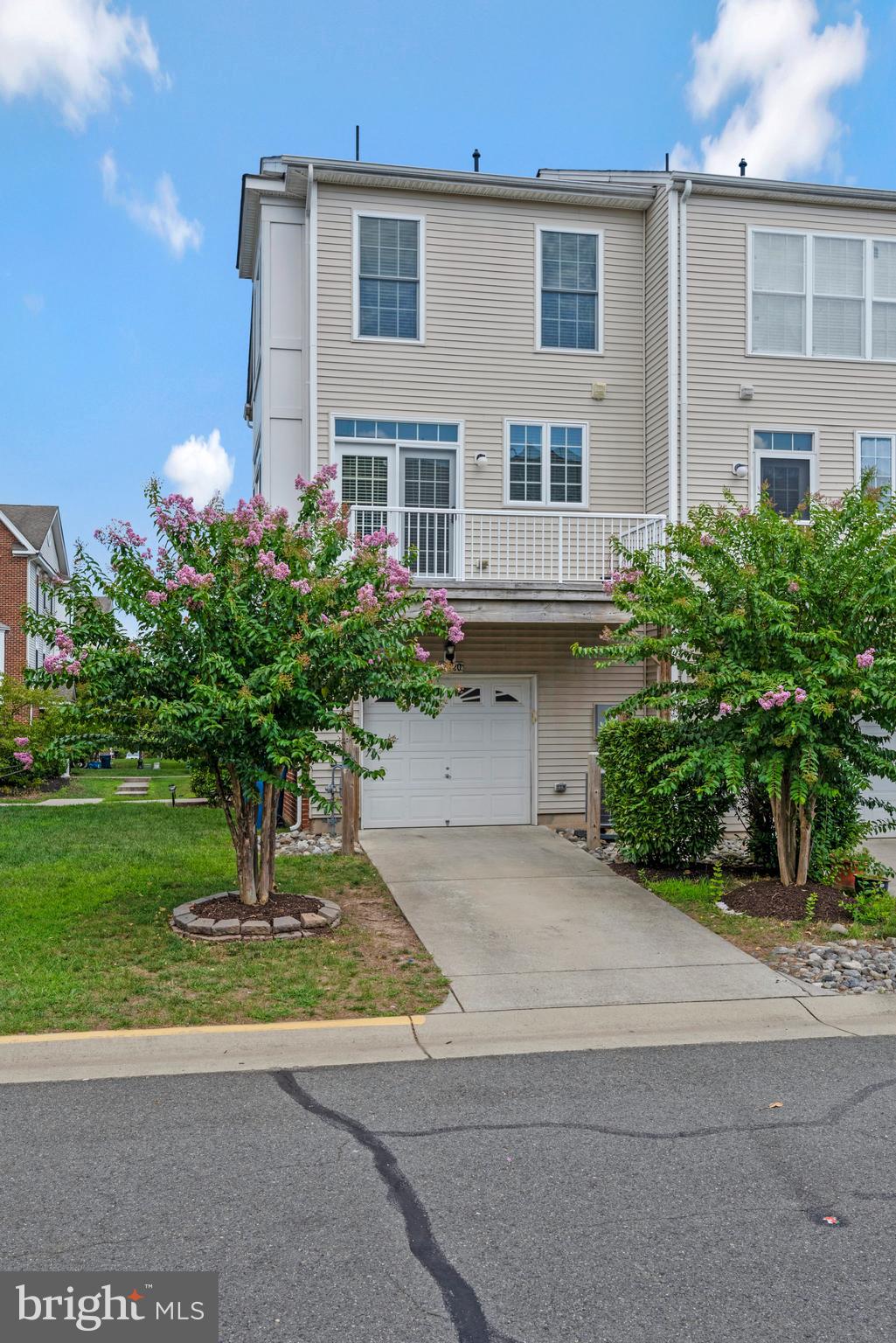 SOUTH RIDING - Residential Lease